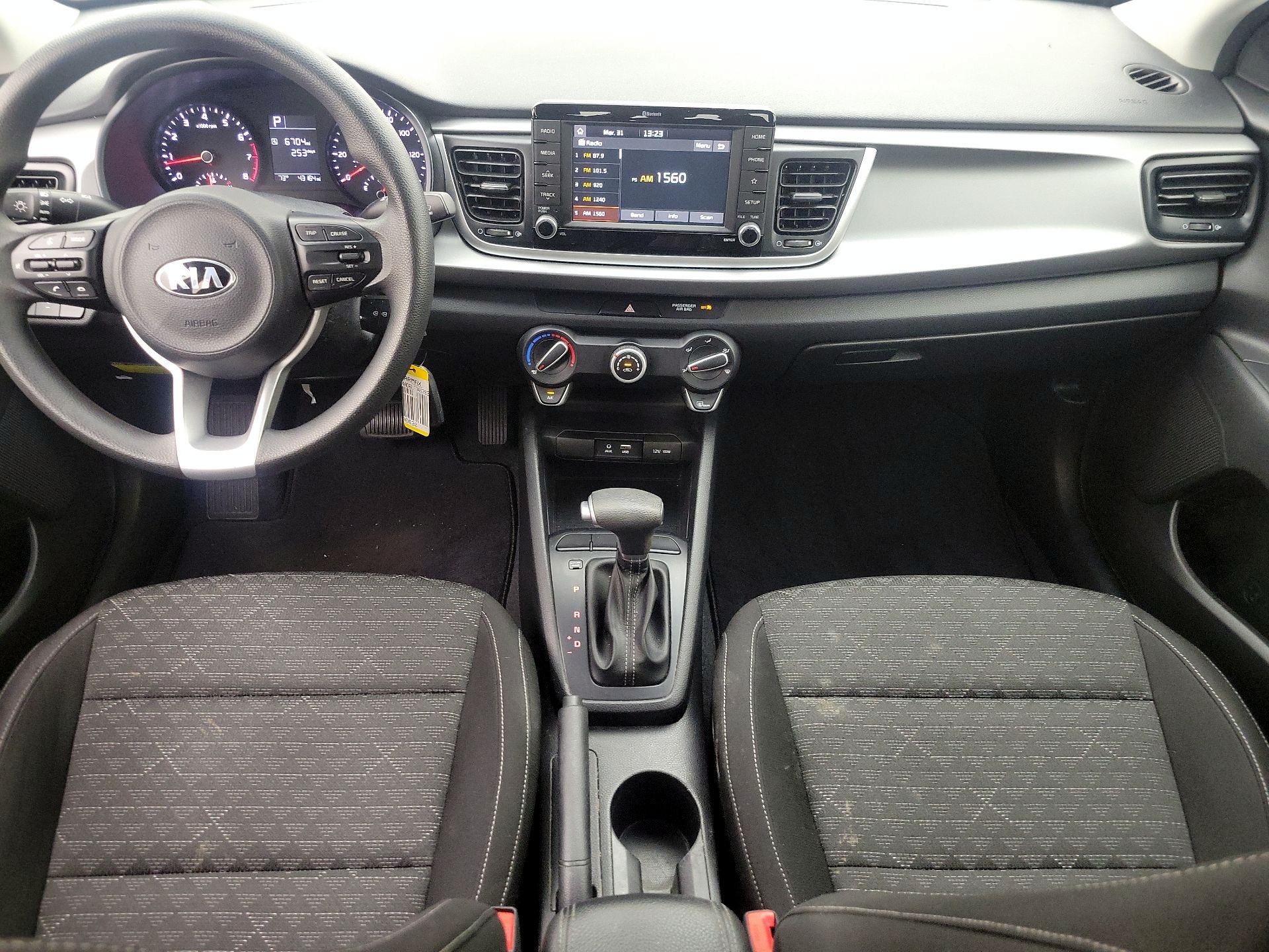 Thumbnail: 2020 Kia Rio - 9