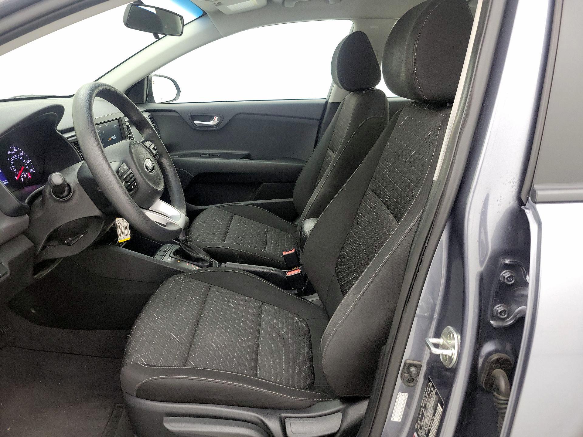 Thumbnail: 2020 Kia Rio - 11