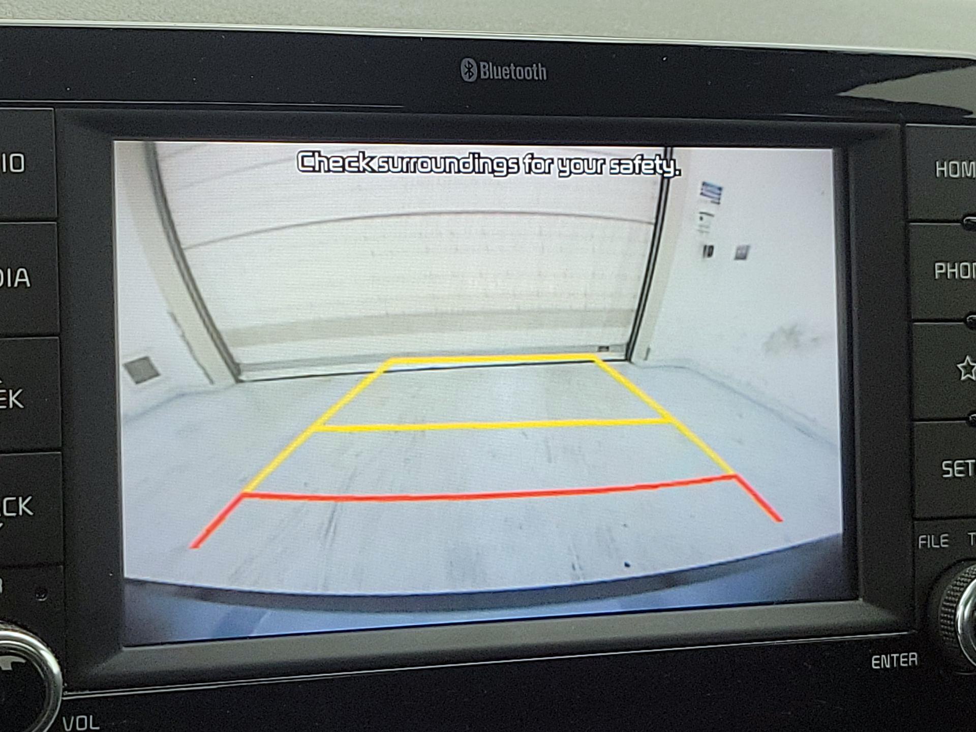 Thumbnail: 2020 Kia Rio - 14