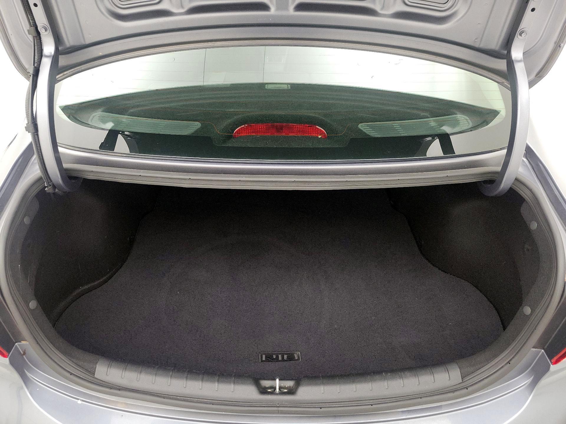 Thumbnail: 2020 Kia Rio - 20