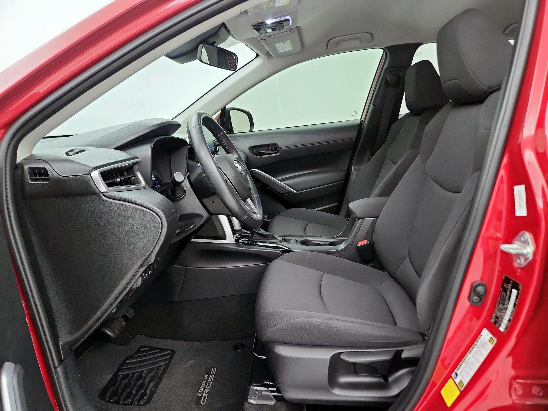 Thumbnail: 2022 Toyota Corolla Cross - 11