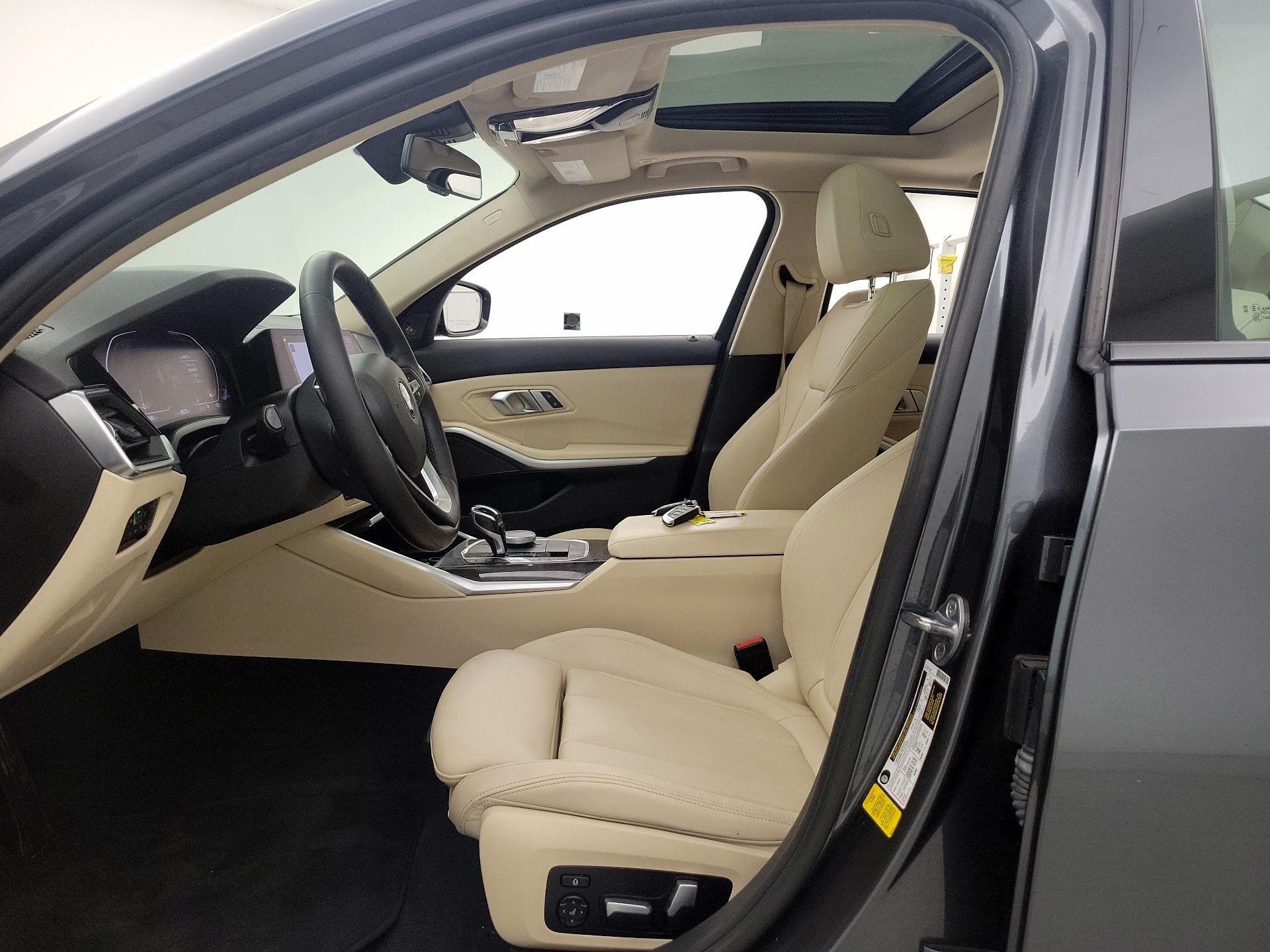 Thumbnail: 2019 BMW 3 Series - 11