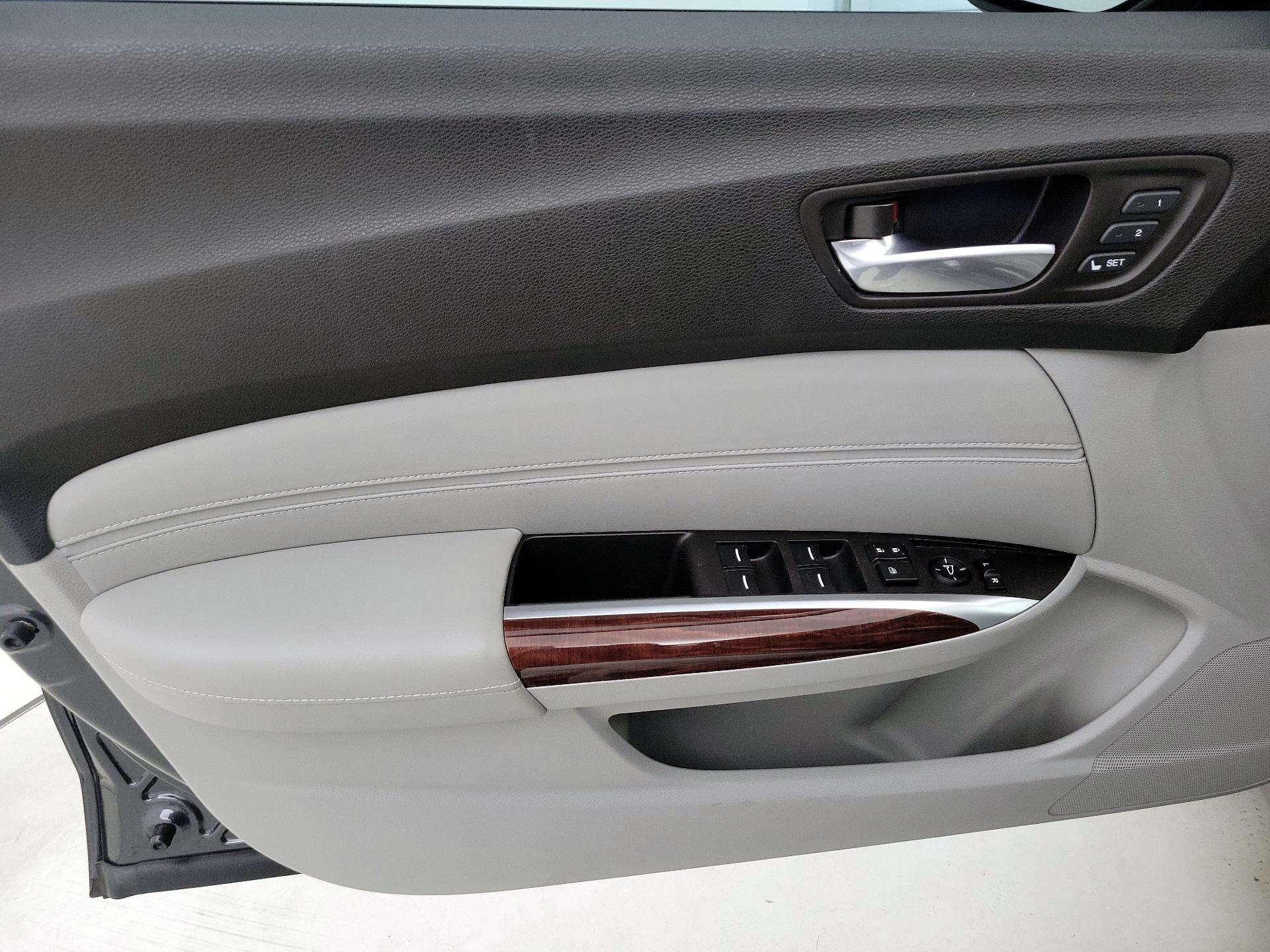 Thumbnail: 2016 Acura TLX - 12