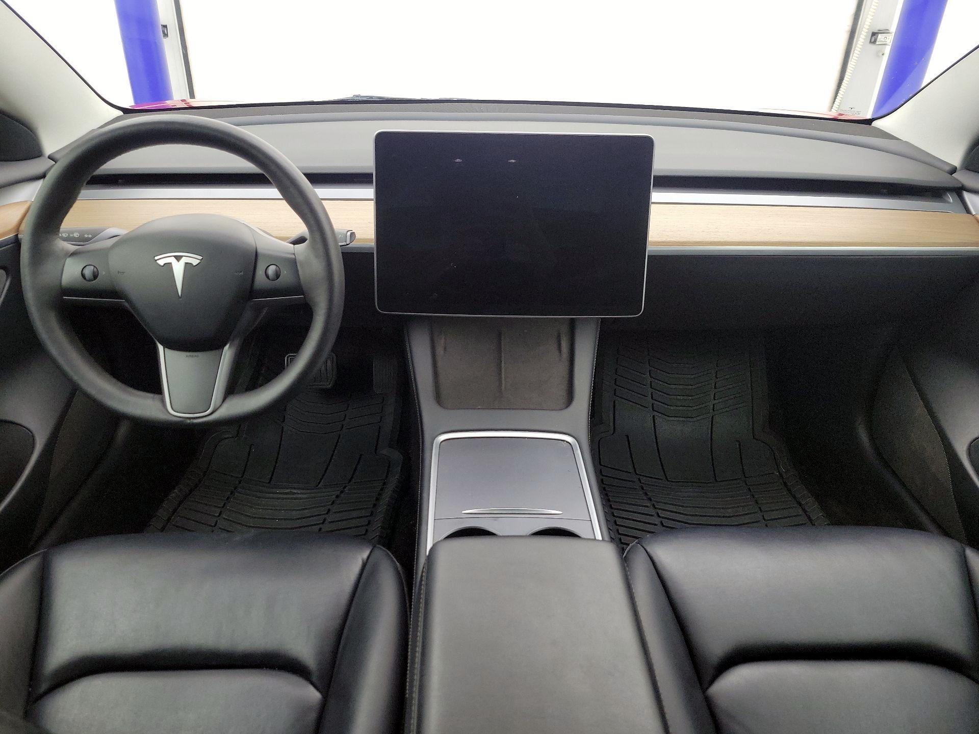 Thumbnail: 2023 Tesla Model 3 - 9