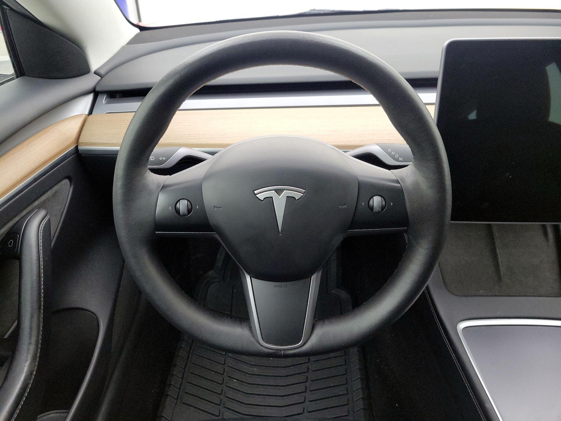 Thumbnail: 2023 Tesla Model 3 - 10