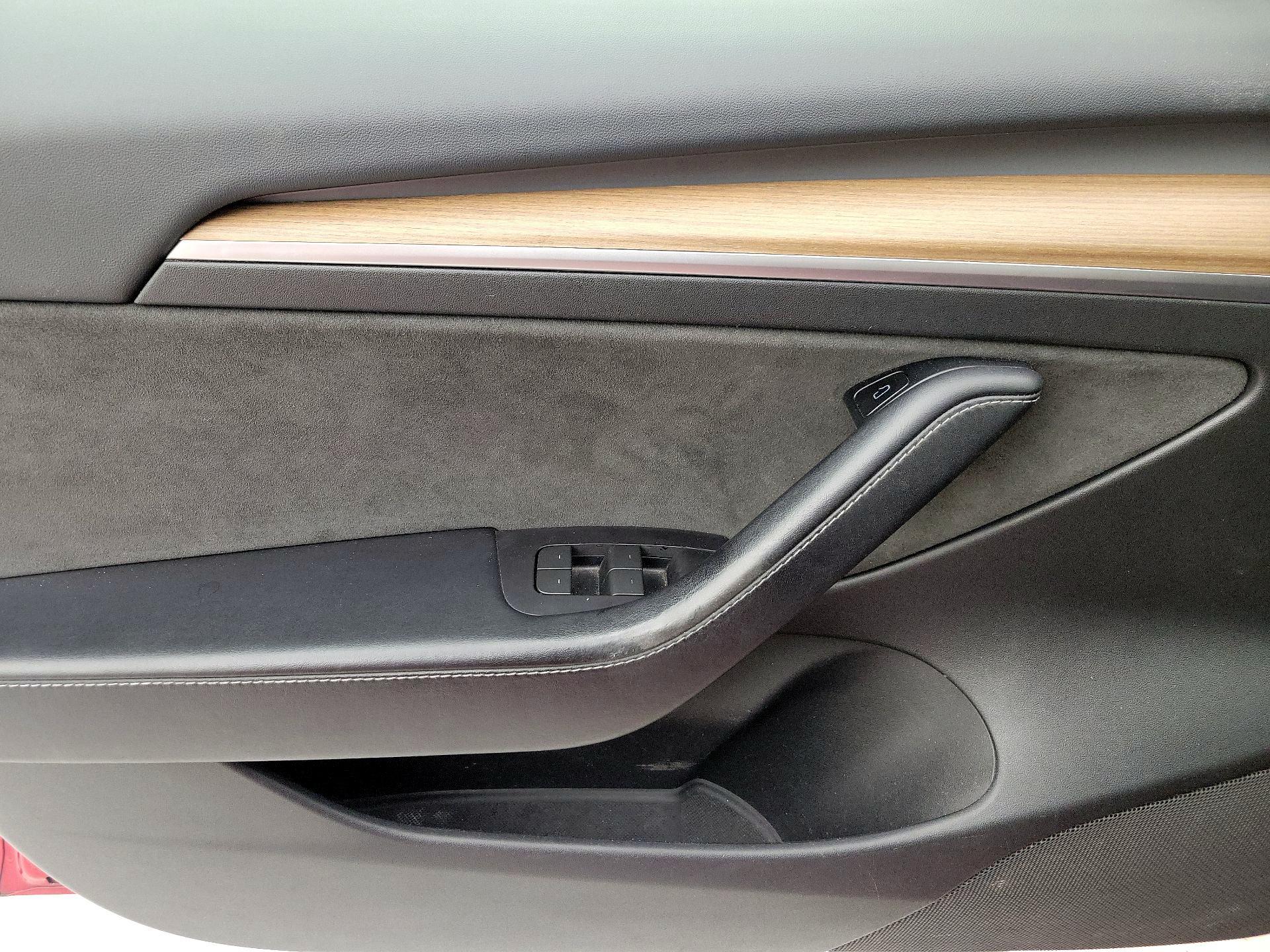 Thumbnail: 2023 Tesla Model 3 - 12