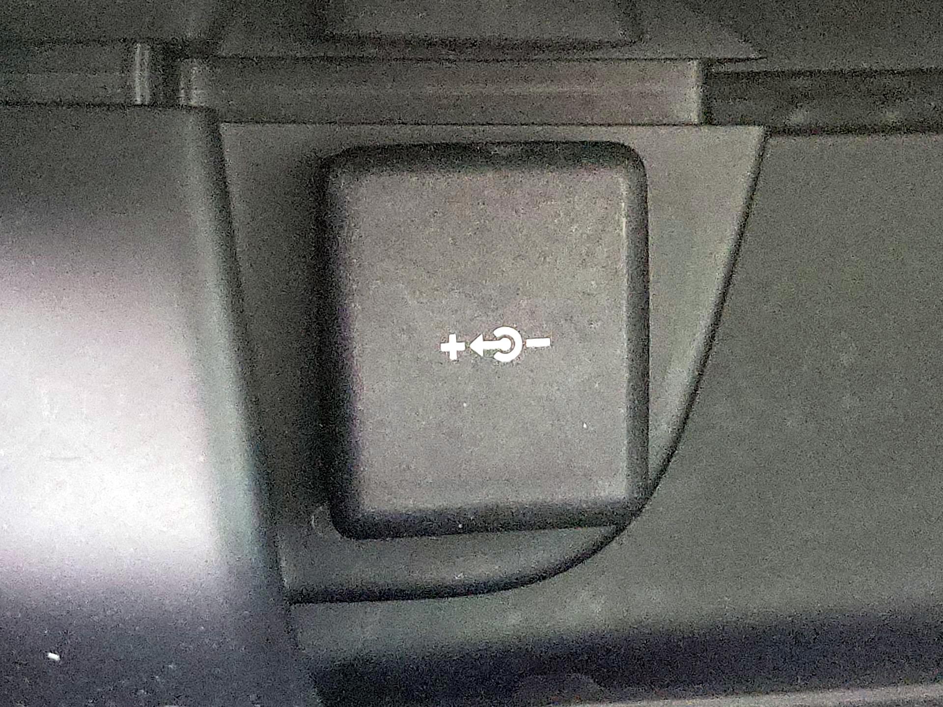 Thumbnail: 2023 Jaguar E-Pace - 19