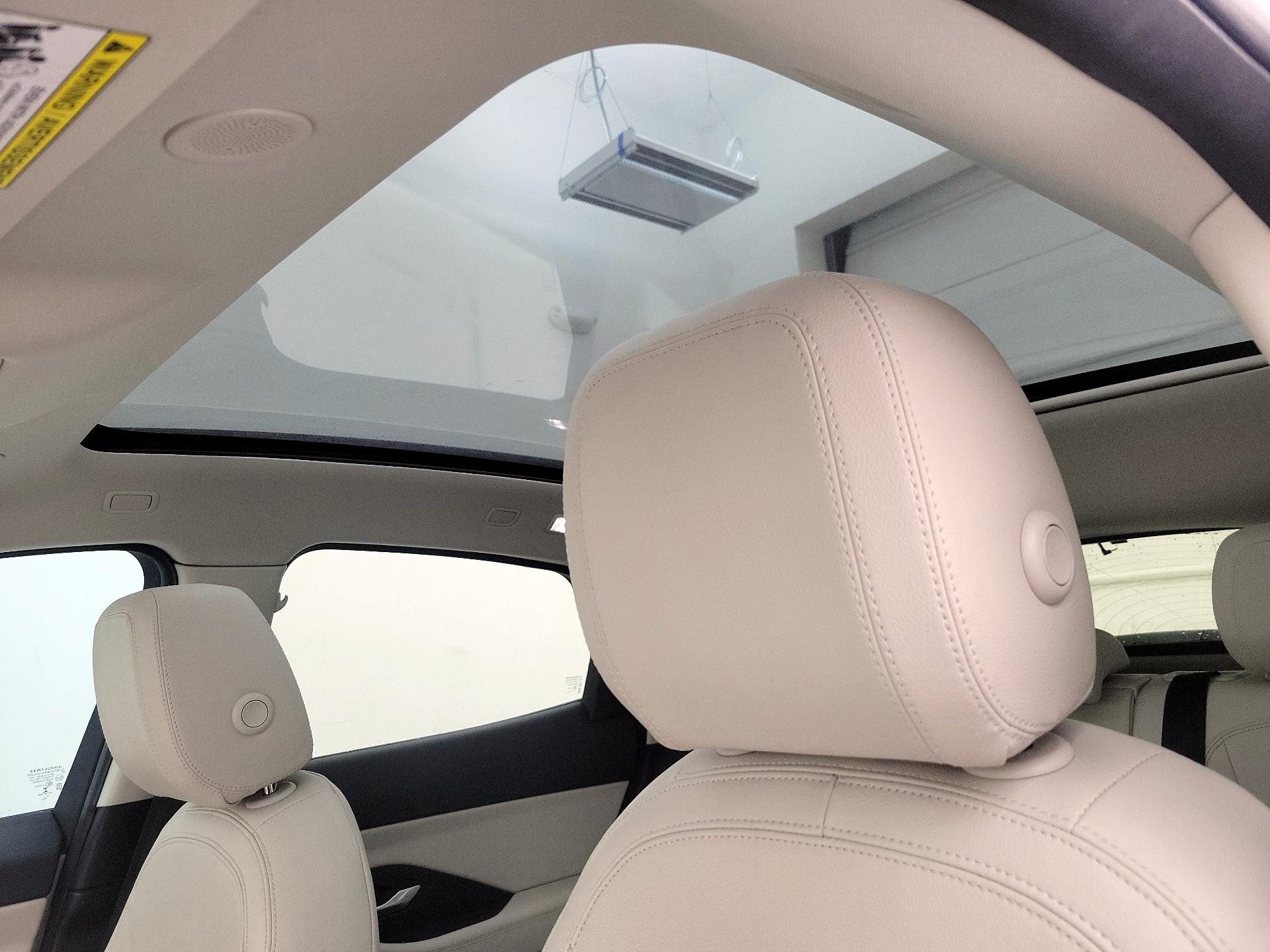 Thumbnail: 2023 Jaguar E-Pace - 20