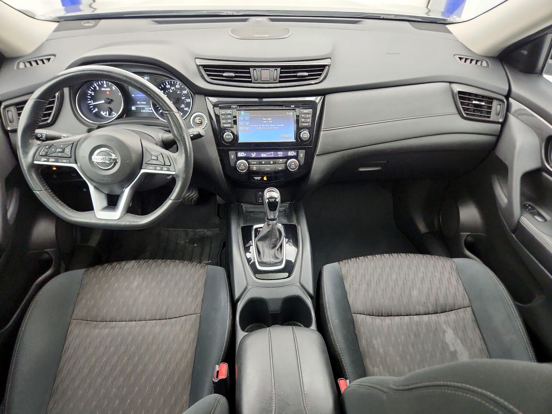 Thumbnail: 2017 Nissan Rogue - 9