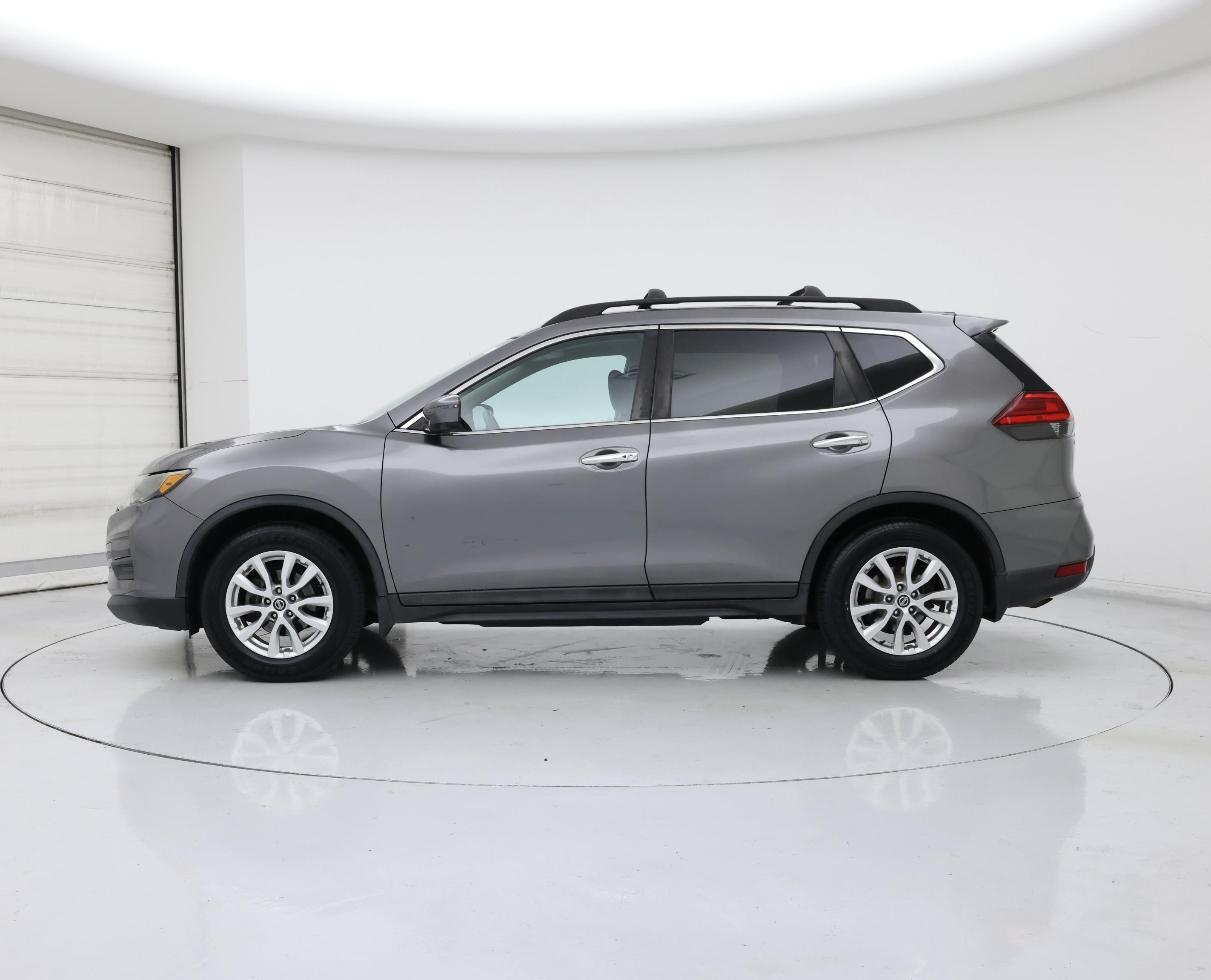 Thumbnail: 2017 Nissan Rogue - 3