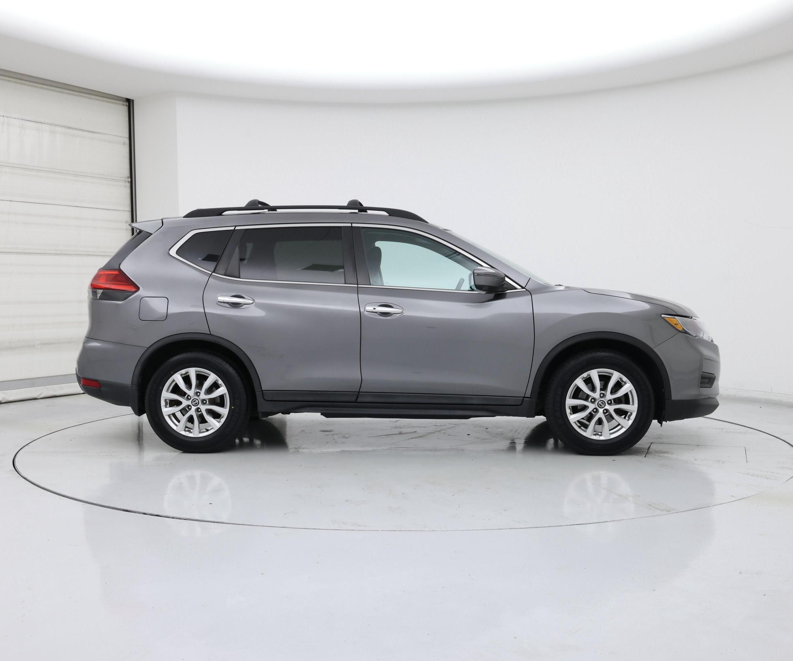 Thumbnail: 2017 Nissan Rogue - 7