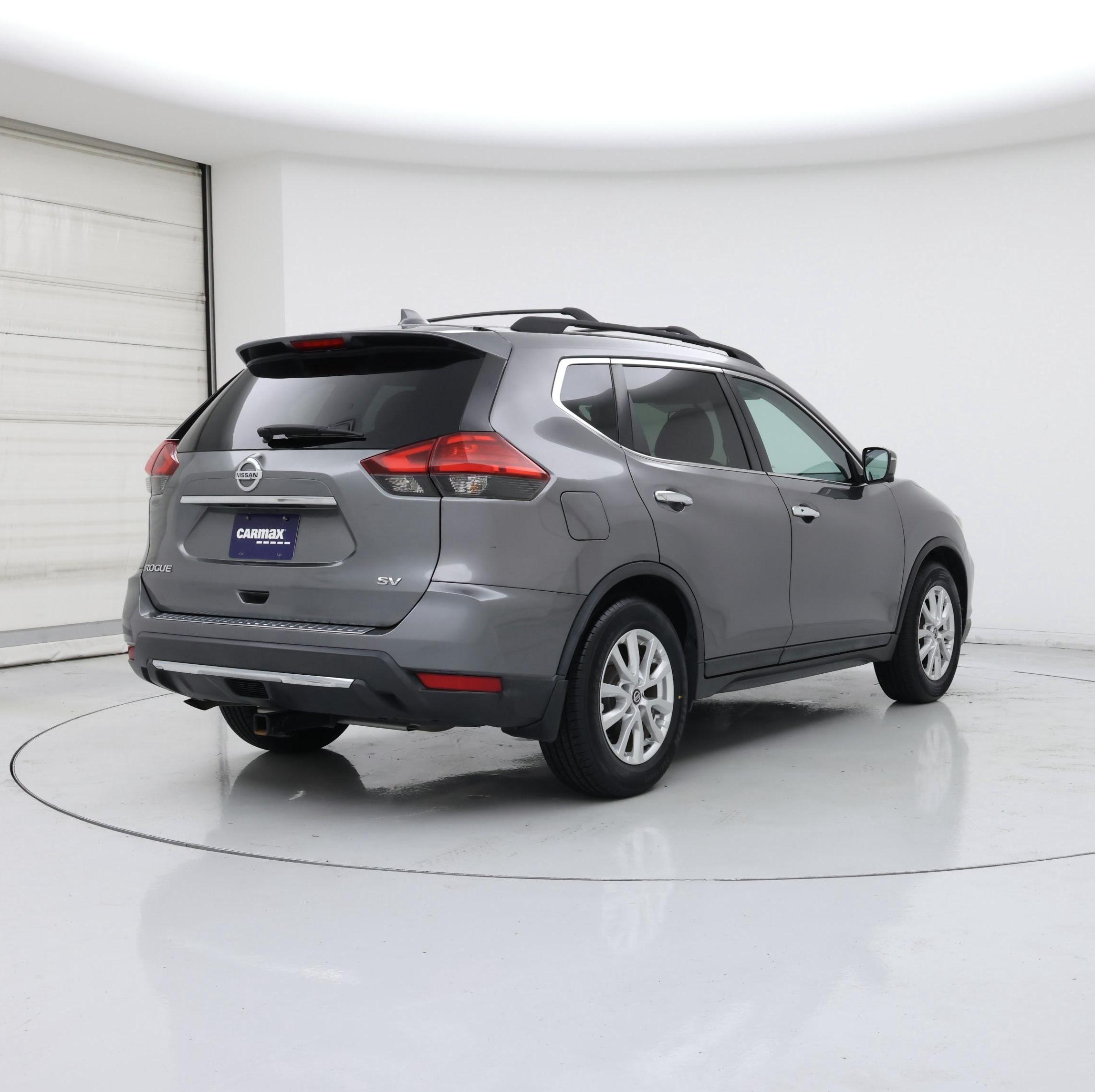 Thumbnail: 2017 Nissan Rogue - 8