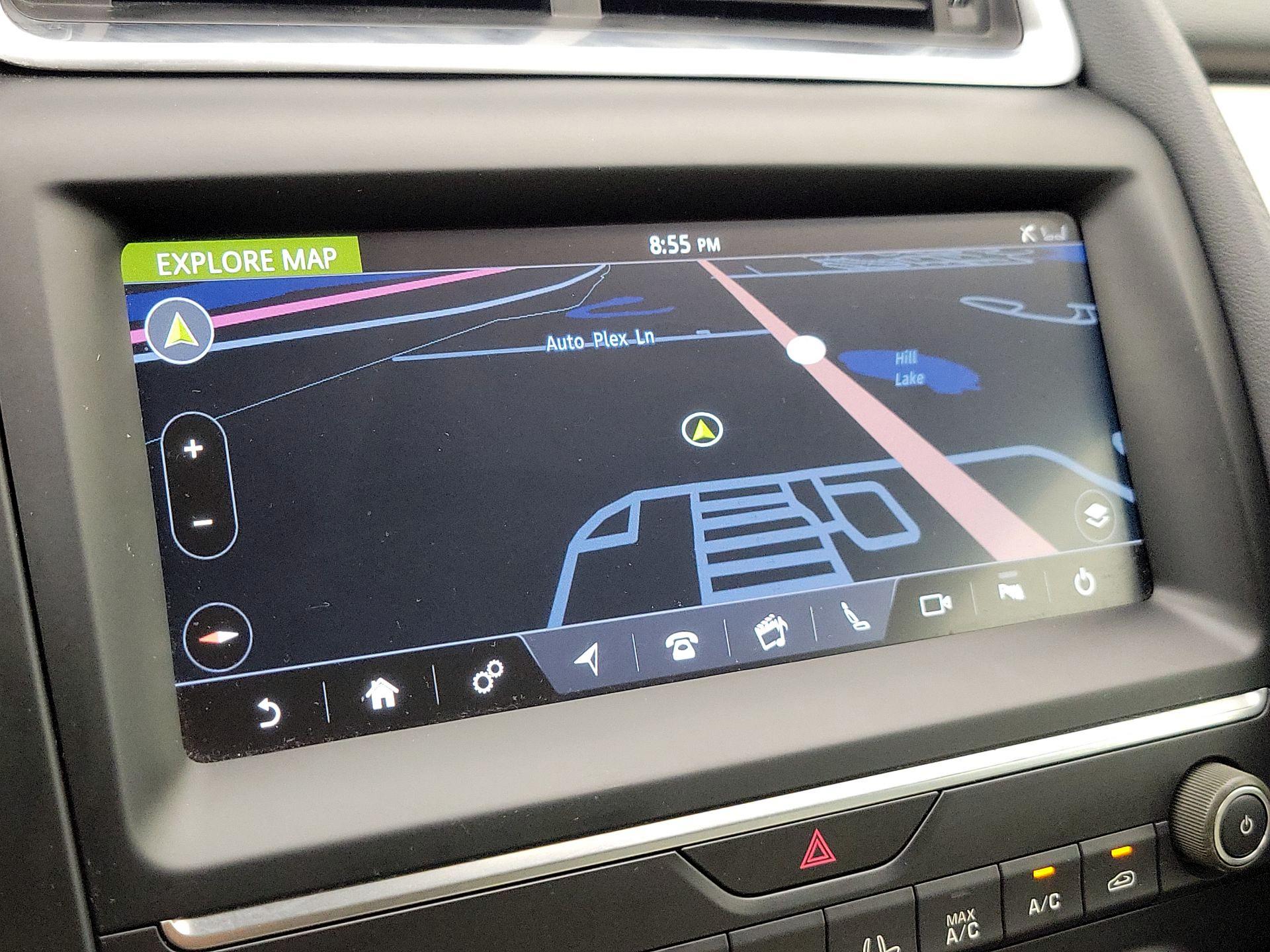 Thumbnail: 2019 Jaguar E-Pace - 14