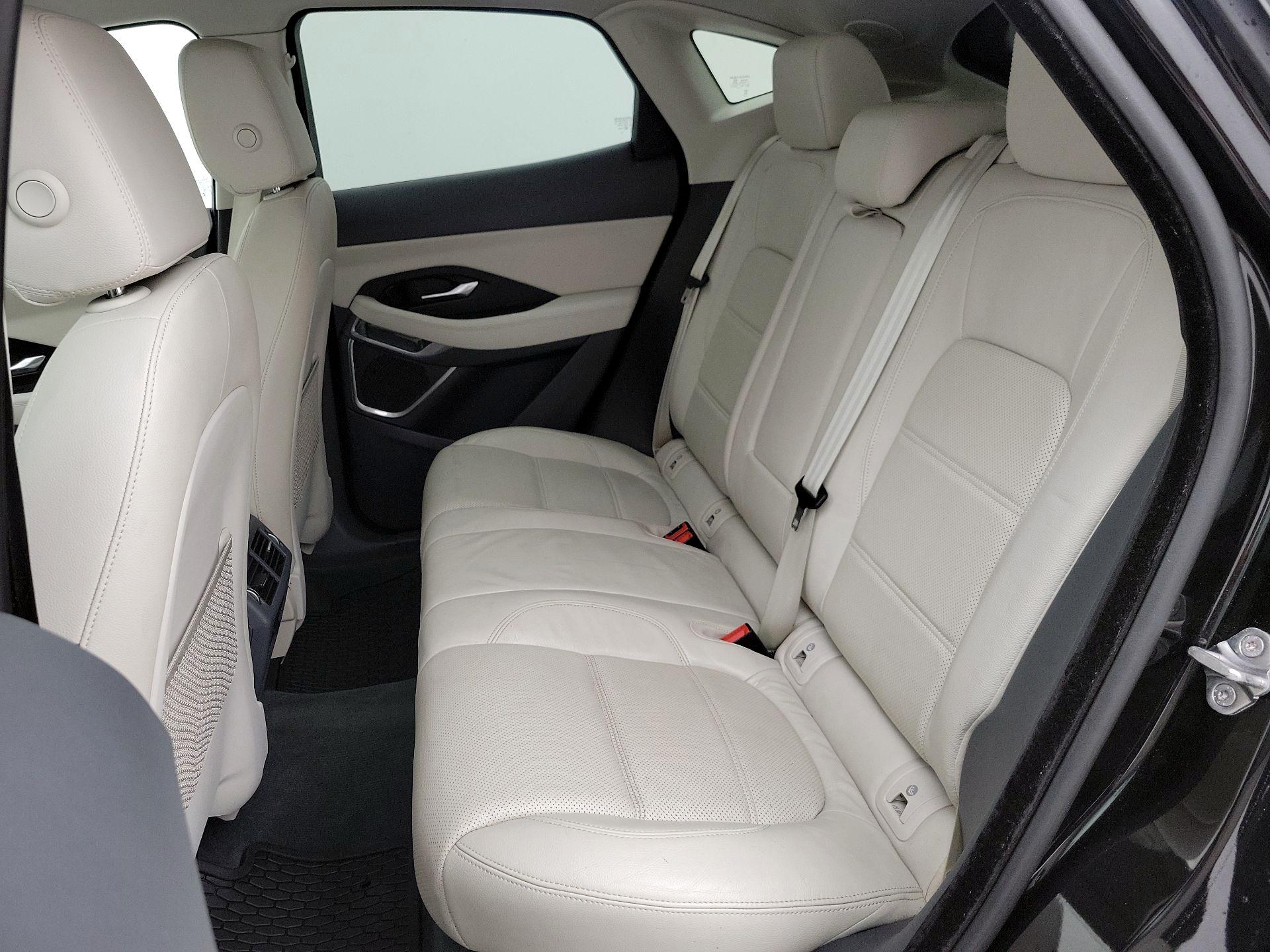 Thumbnail: 2019 Jaguar E-Pace - 20