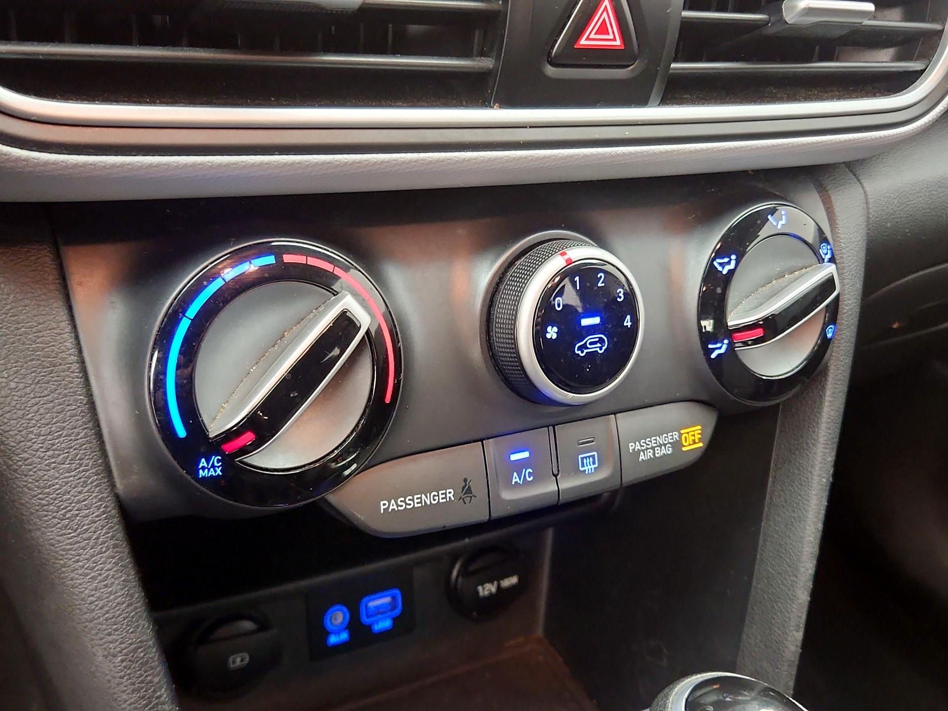 Thumbnail: 2020 Hyundai Kona - 16