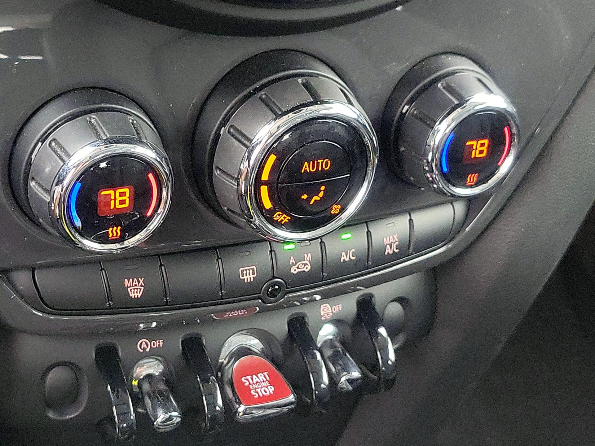 Thumbnail: 2017 MINI Cooper Countryman - 16