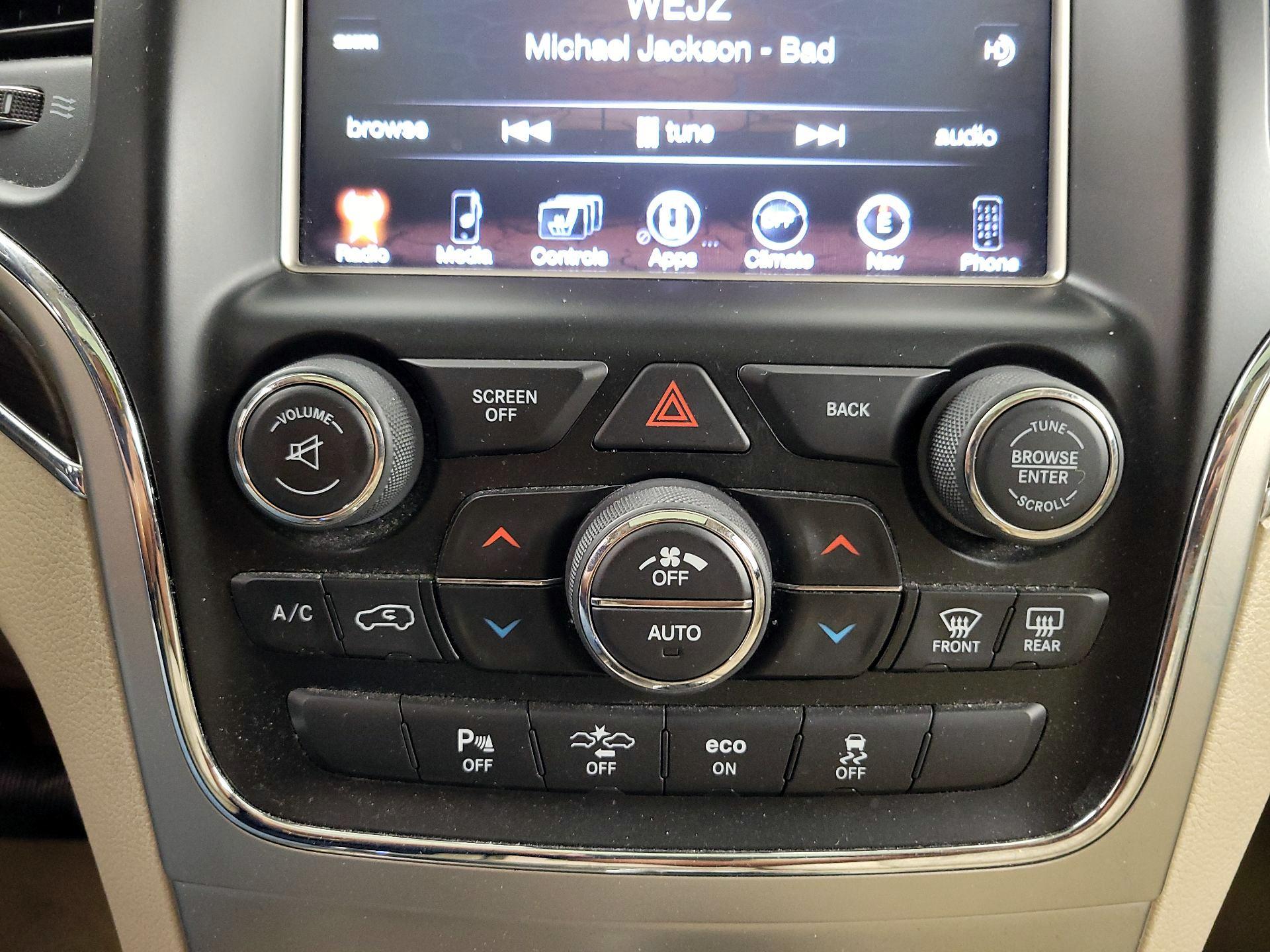 Thumbnail: 2014 Jeep Grand Cherokee - 17
