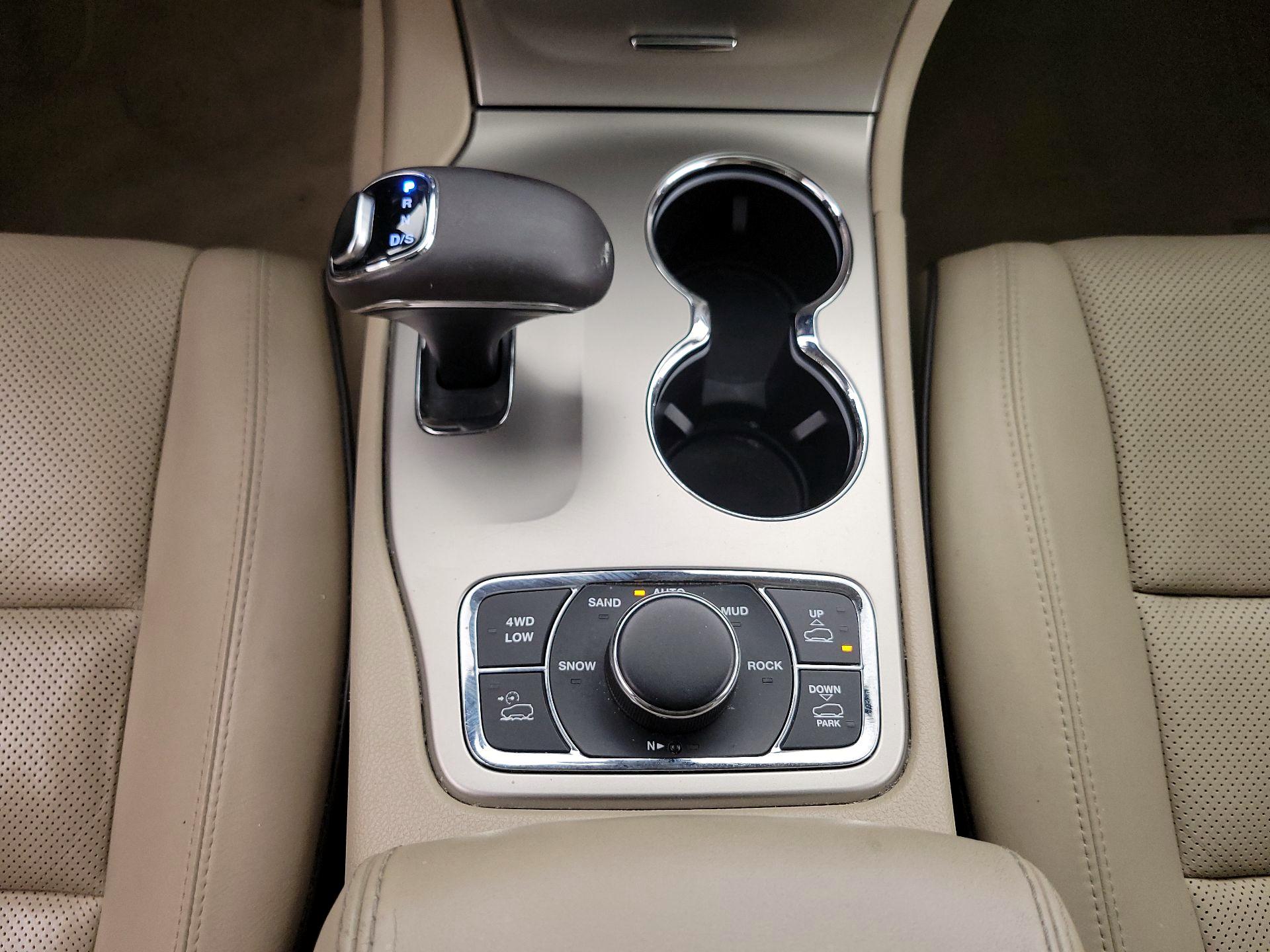 Thumbnail: 2014 Jeep Grand Cherokee - 18