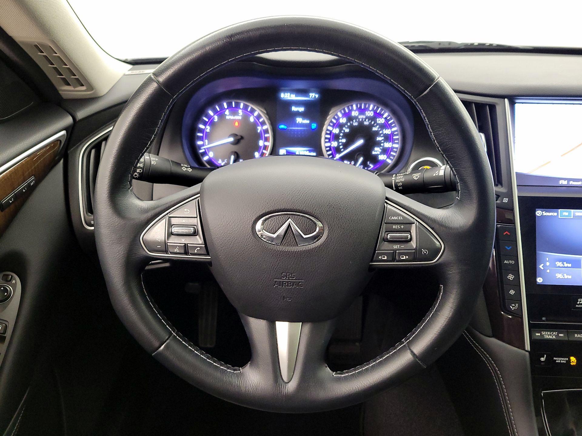 Thumbnail: 2015 INFINITI Q50 - 10