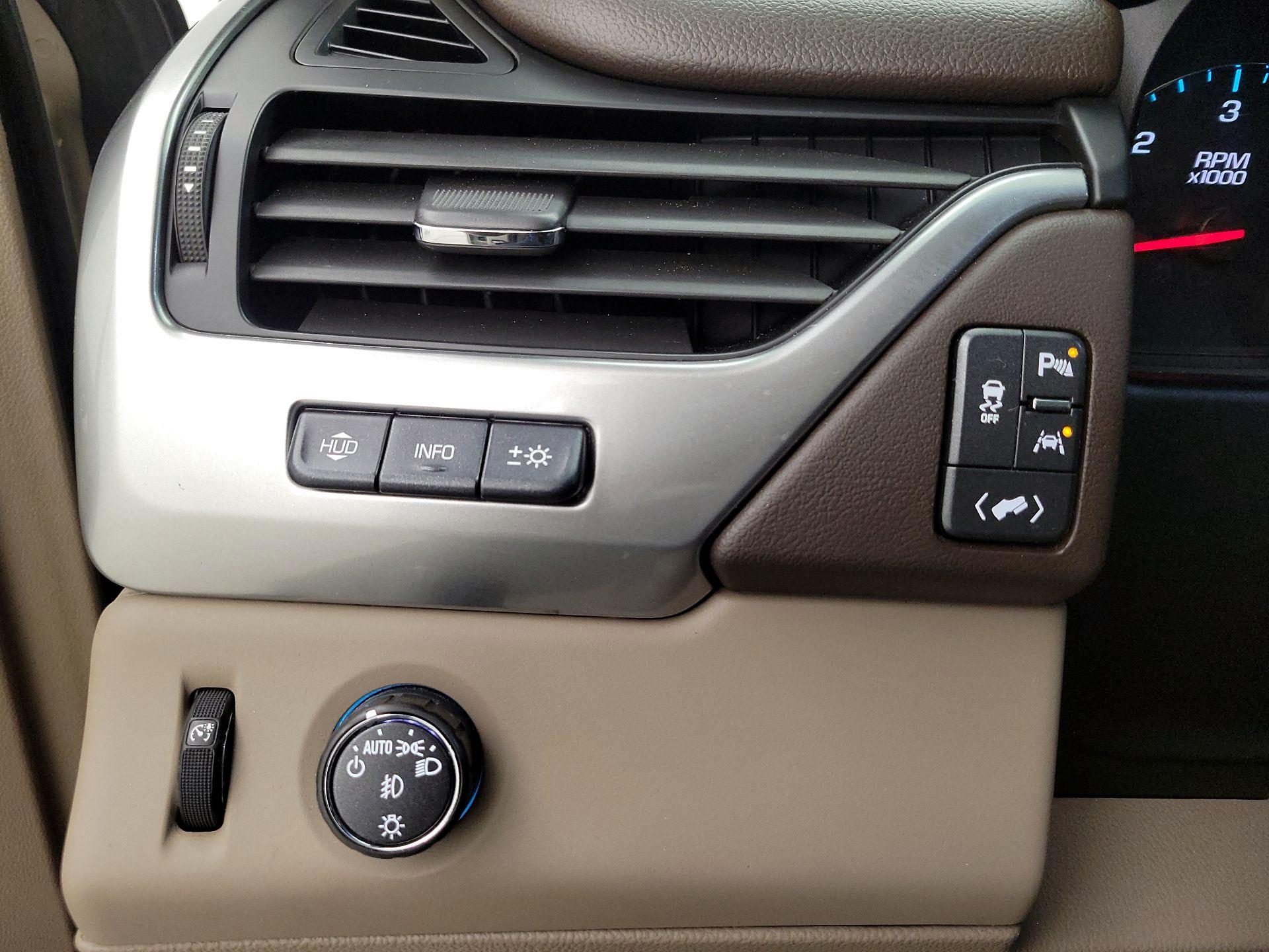 Thumbnail: 2016 Chevrolet Tahoe - 13