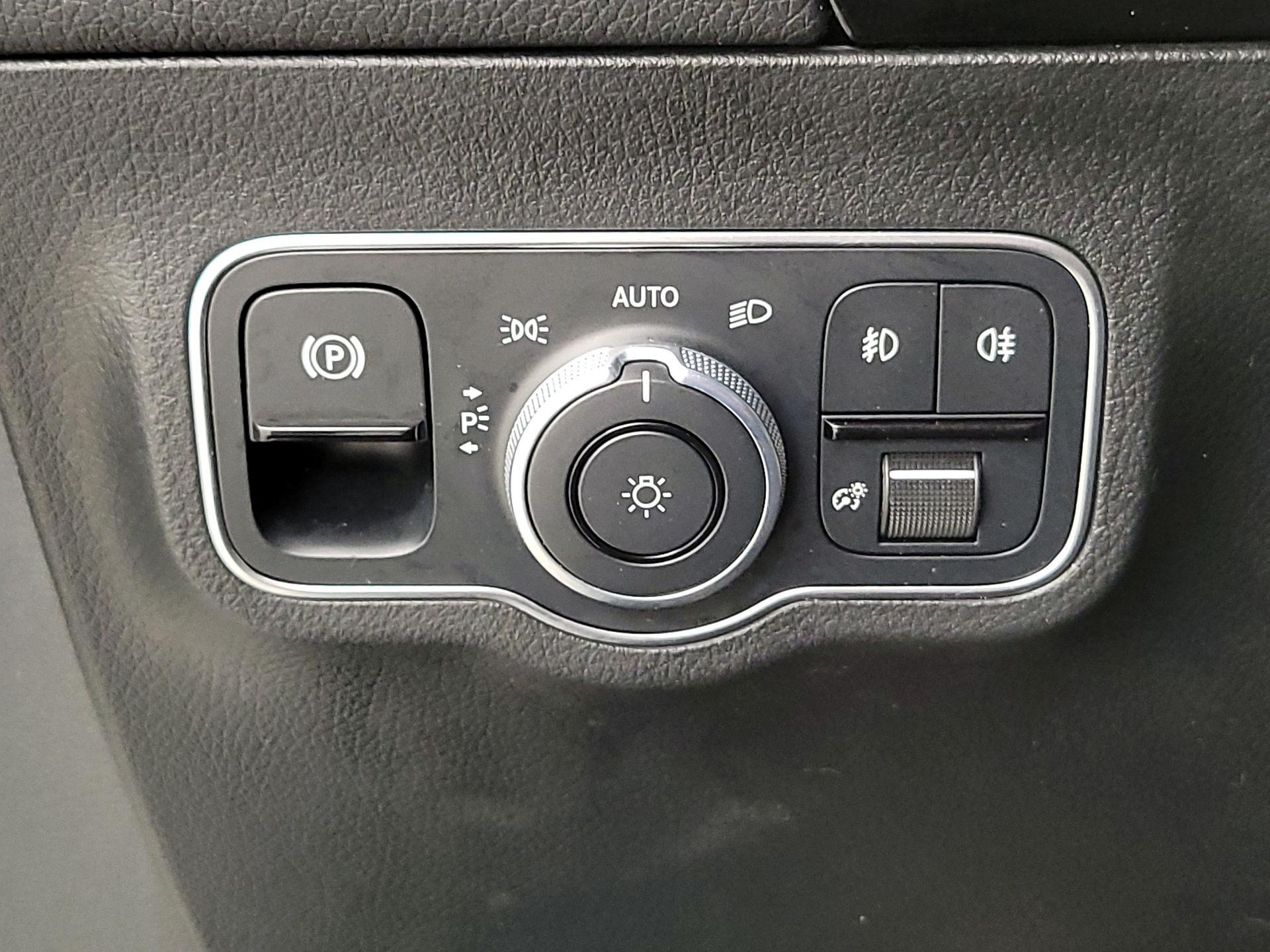 Thumbnail: 2021 Mercedes-Benz GLA - 13