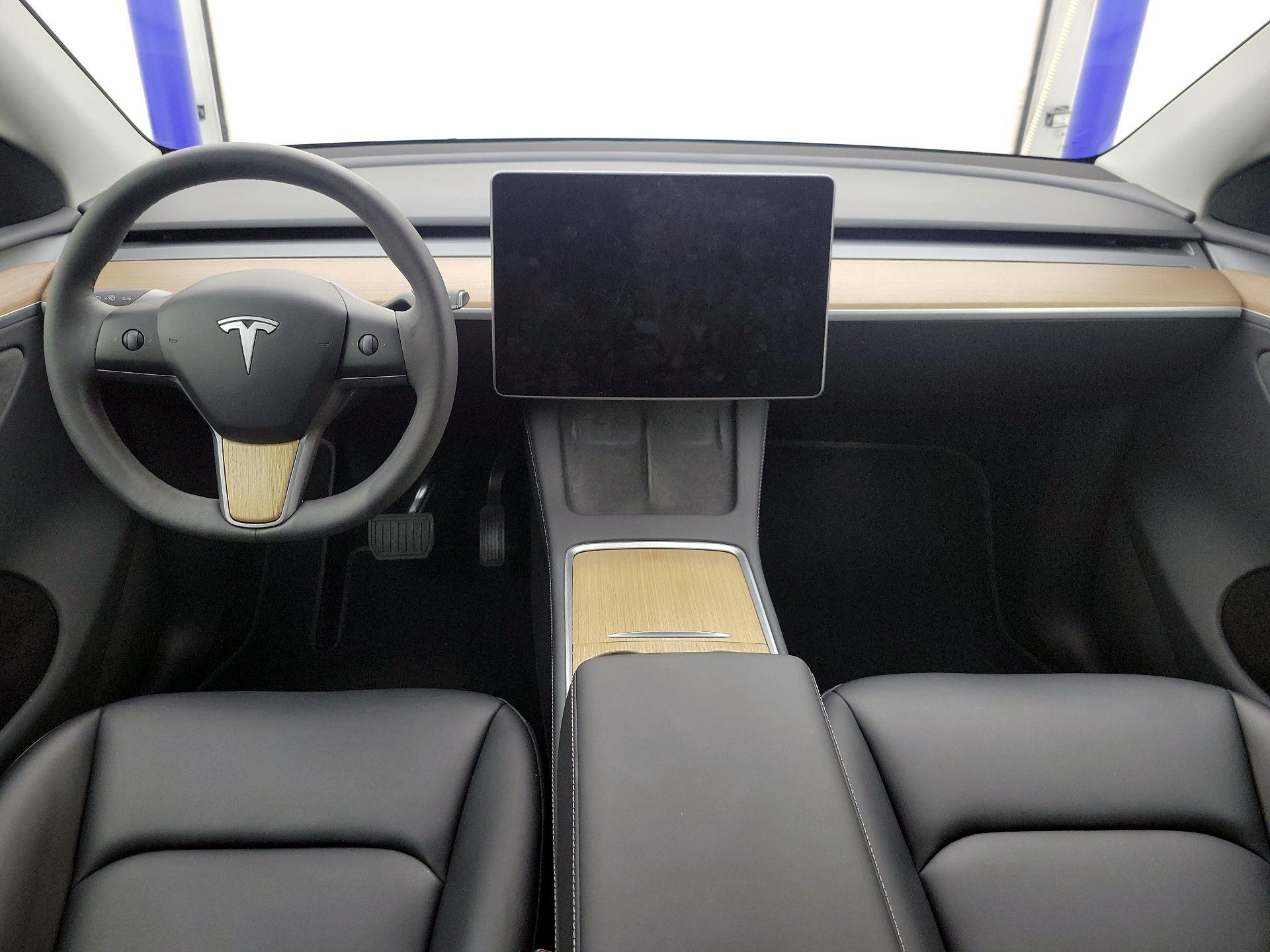 Thumbnail: 2023 Tesla Model Y - 9