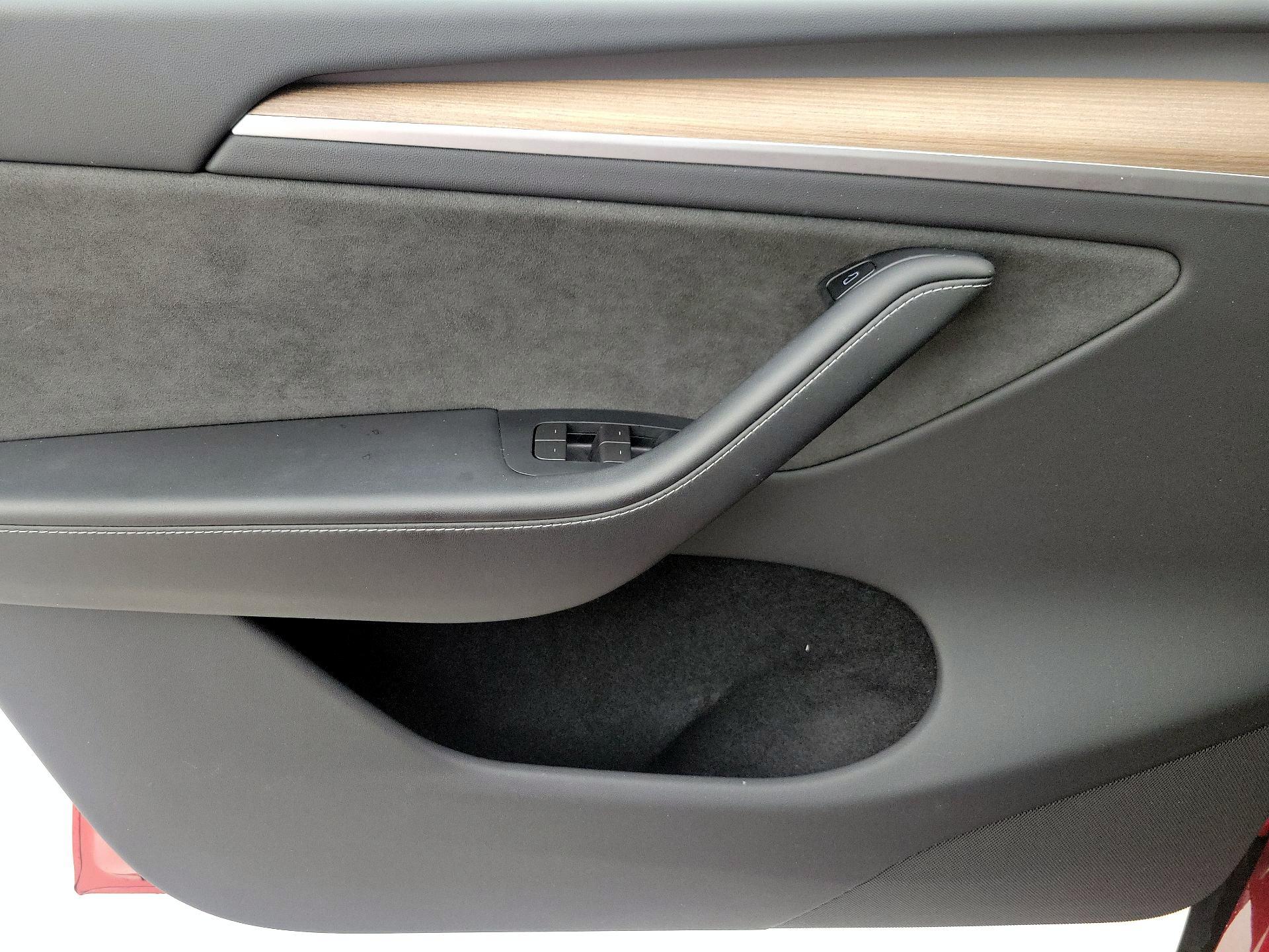 Thumbnail: 2023 Tesla Model Y - 12