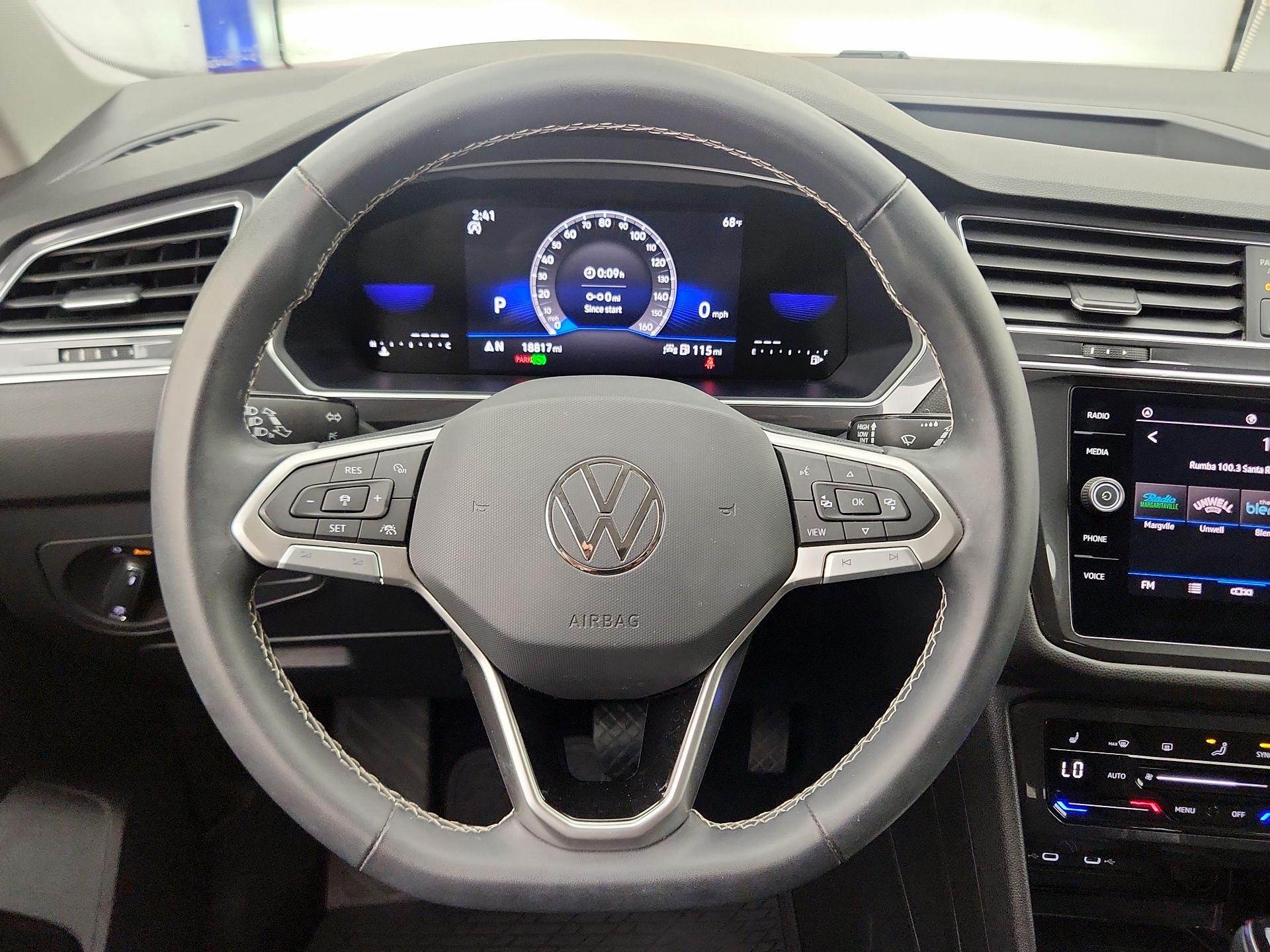 Thumbnail: 2023 Volkswagen Tiguan - 10