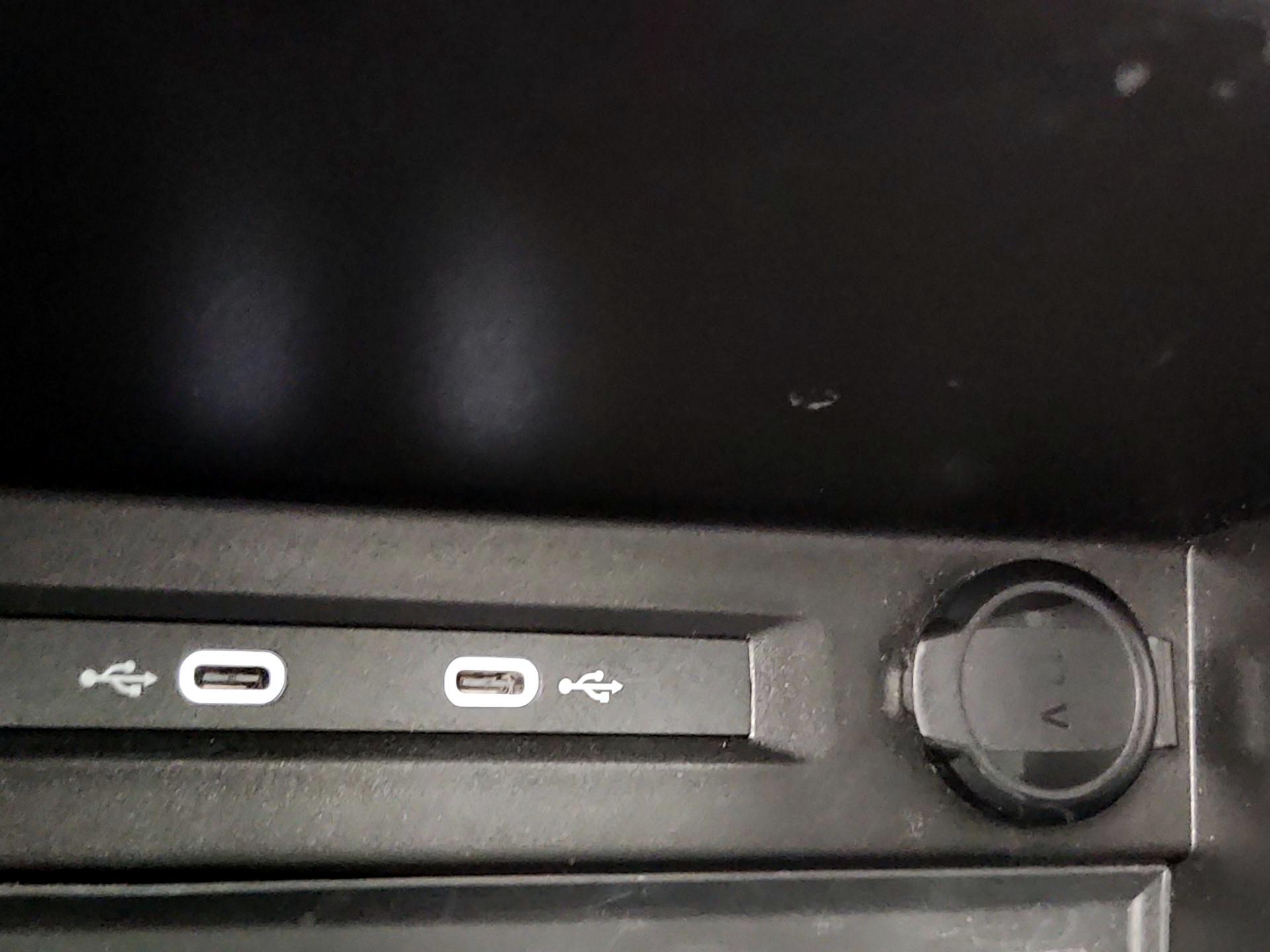 Thumbnail: 2023 Volkswagen Tiguan - 18