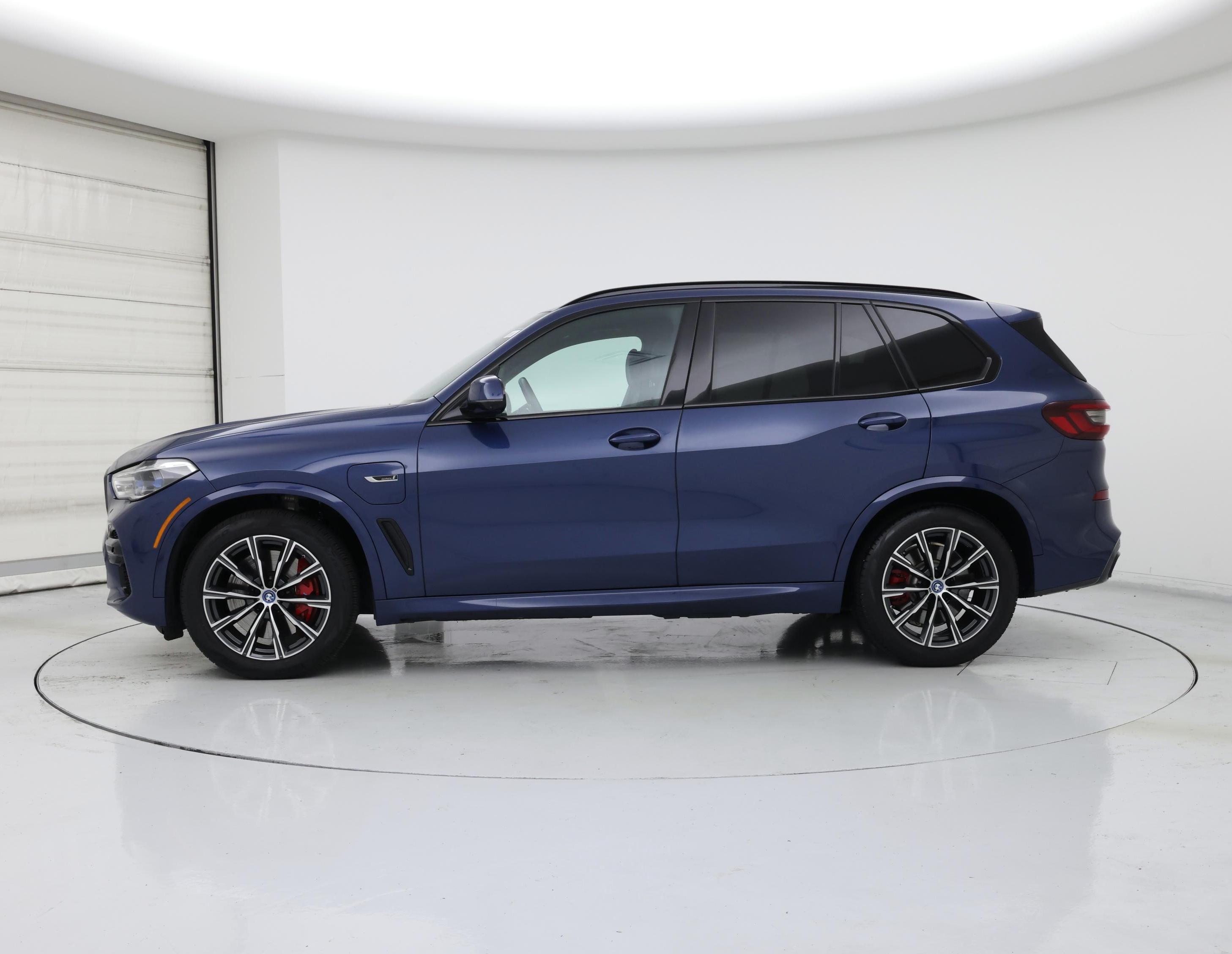 Thumbnail: 2022 BMW X5 - 3