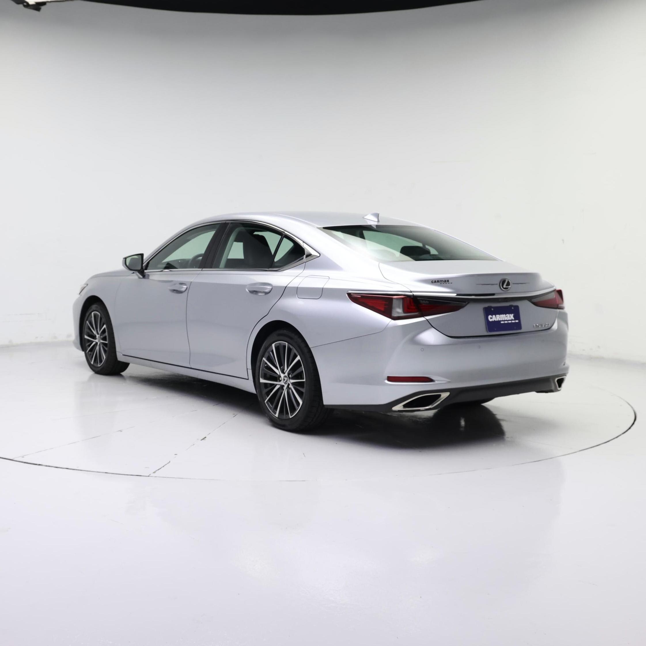 Thumbnail: 2022 Lexus ES - 2