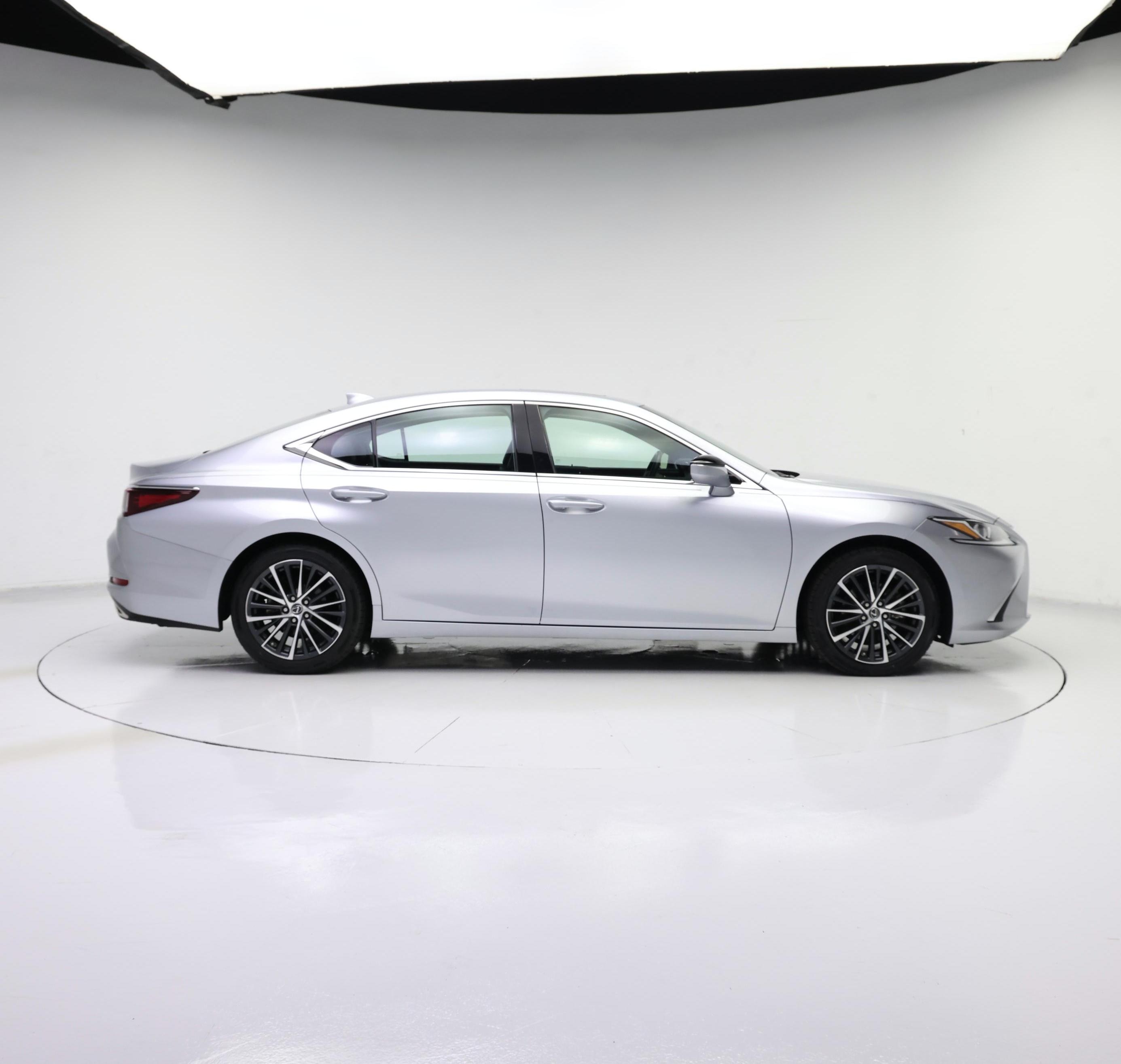 Thumbnail: 2022 Lexus ES - 7