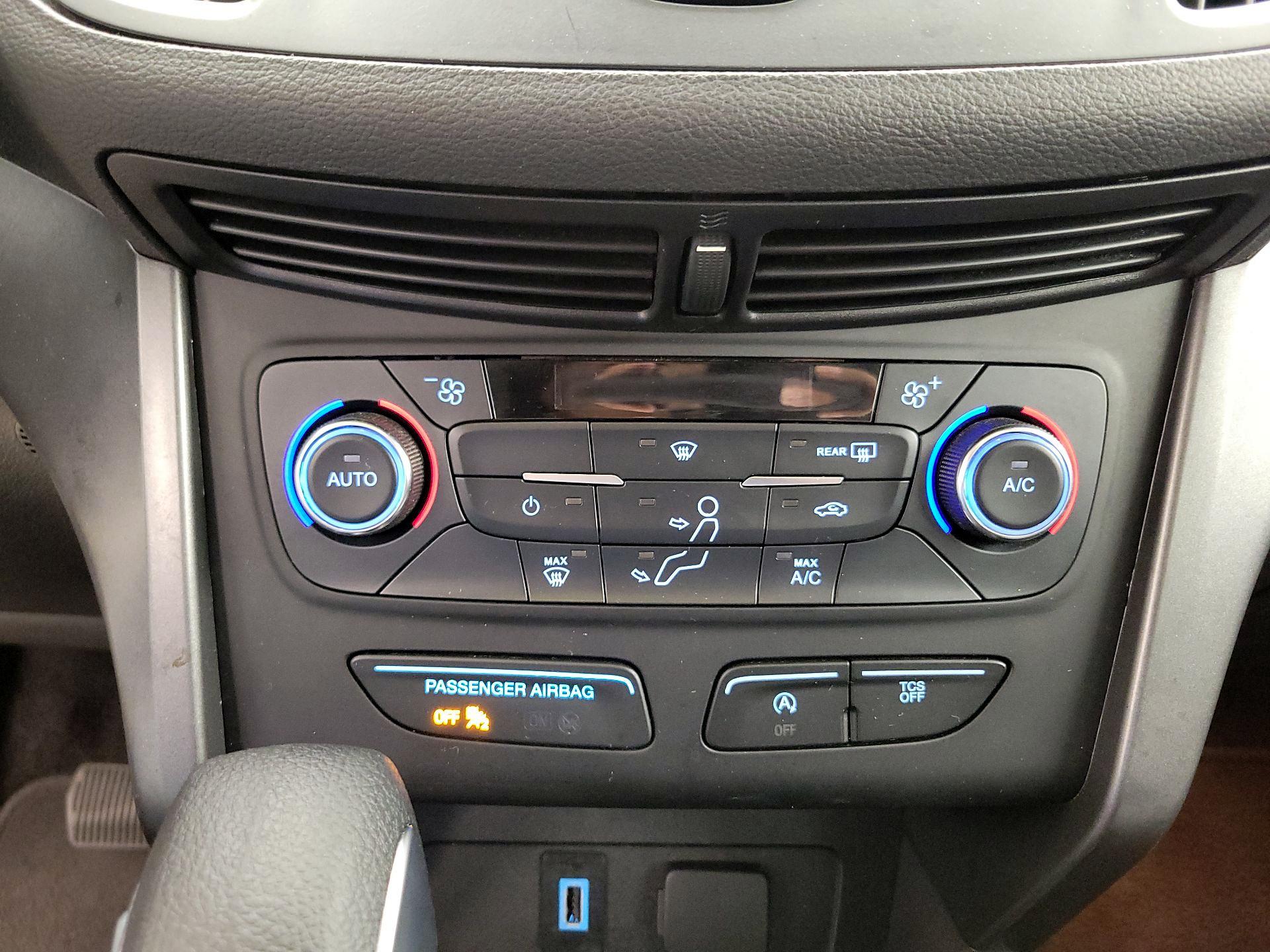 Thumbnail: 2017 Ford Escape - 16