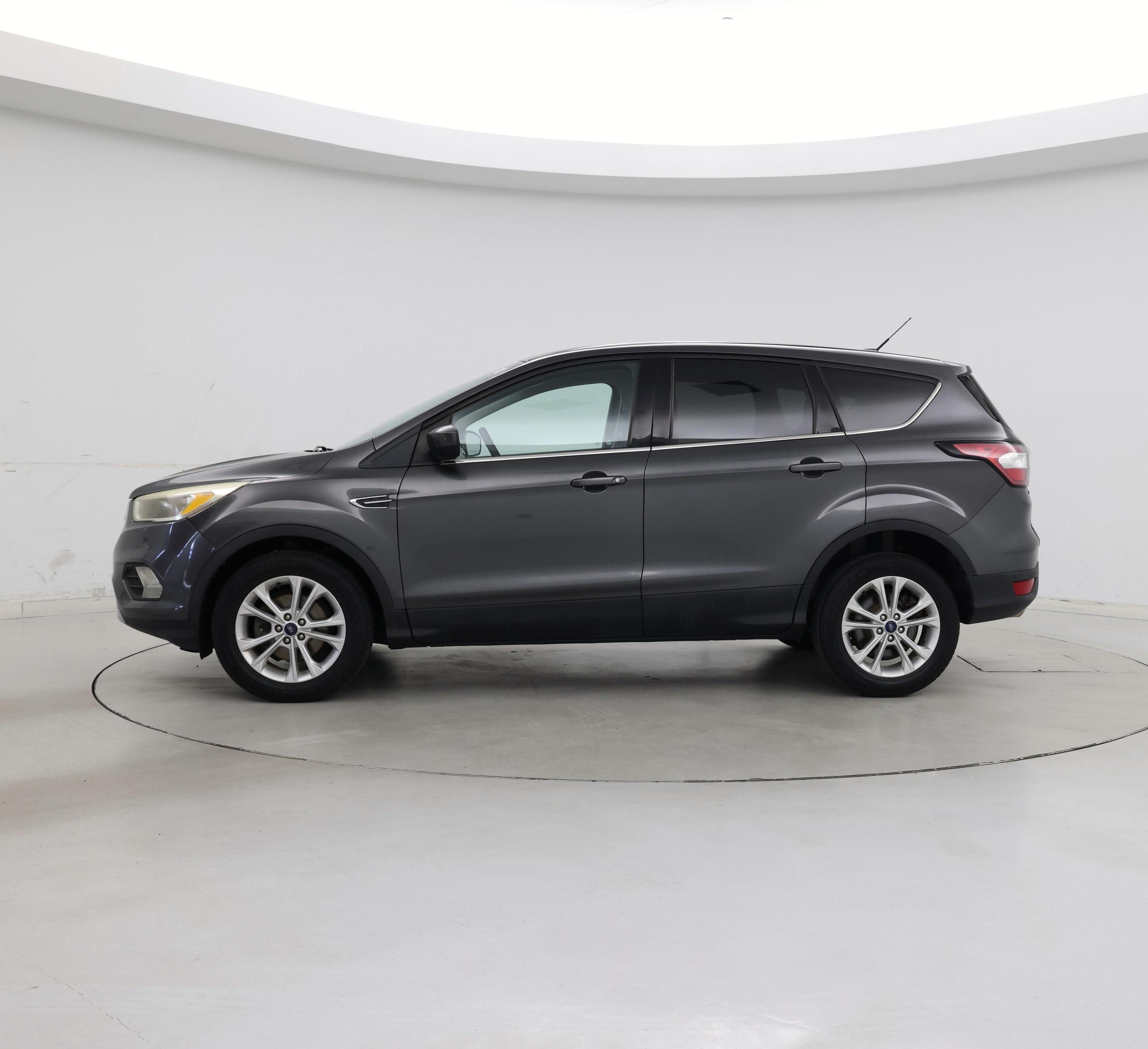 Thumbnail: 2017 Ford Escape - 3