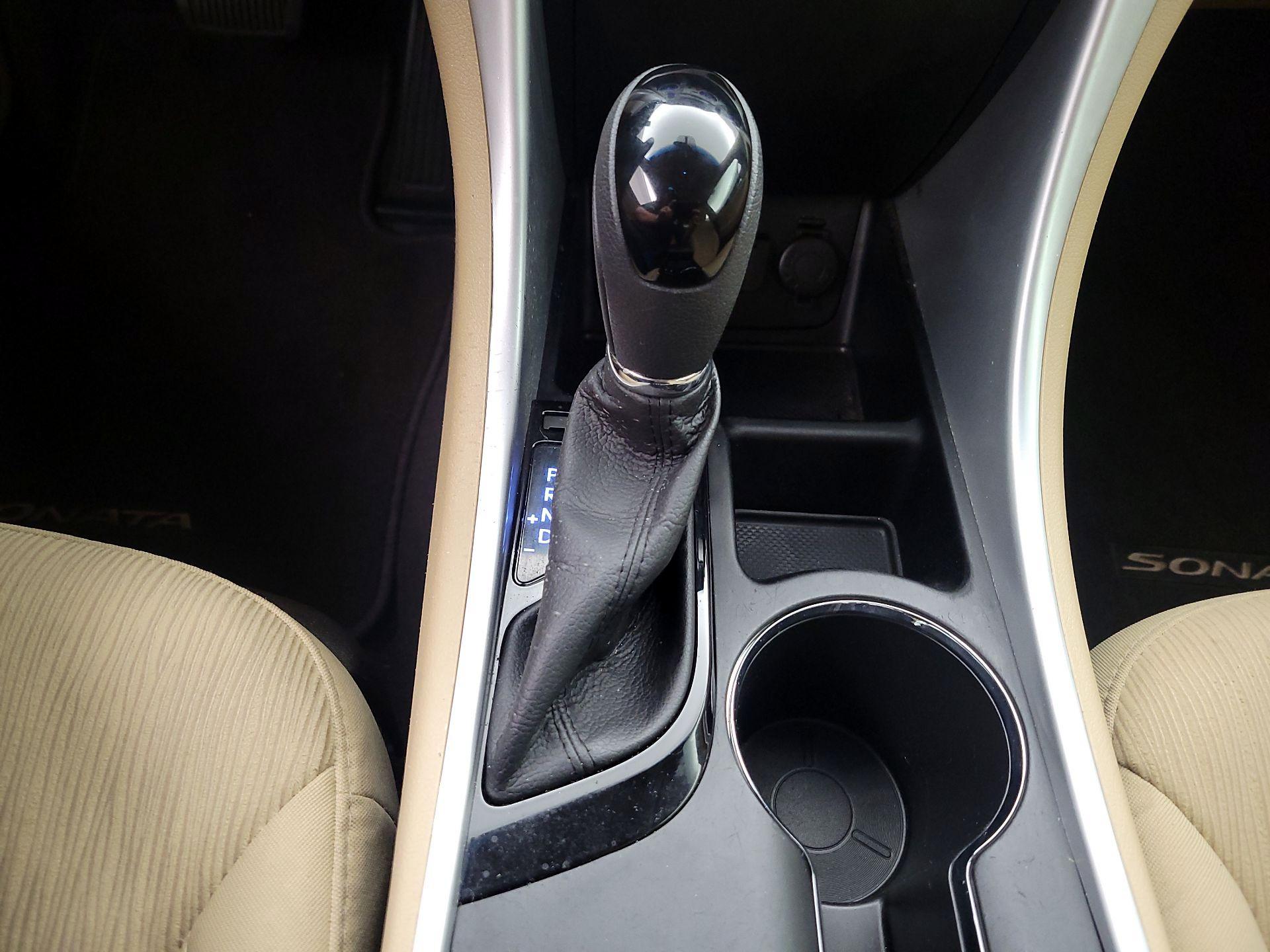 Thumbnail: 2014 Hyundai Sonata - 17