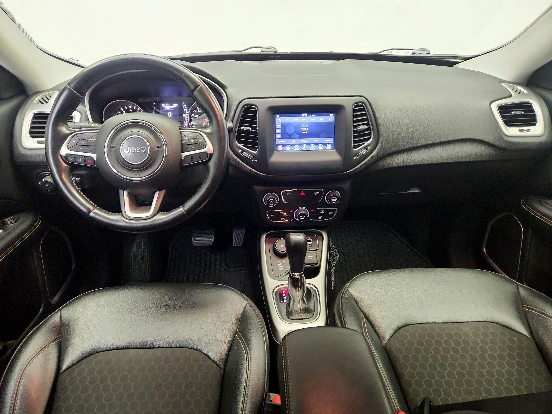 Thumbnail: 2020 Jeep Compass - 9