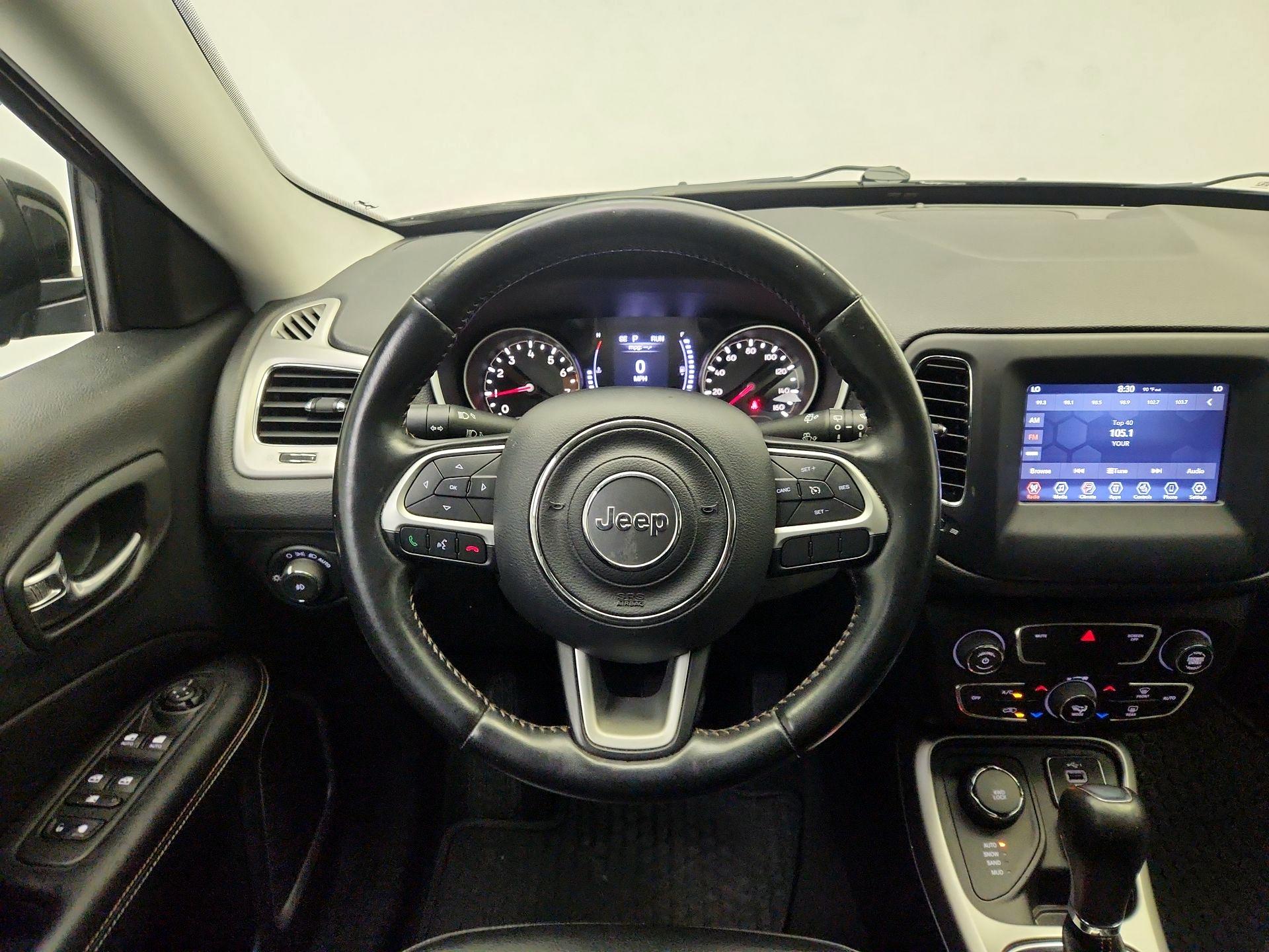 Thumbnail: 2020 Jeep Compass - 10