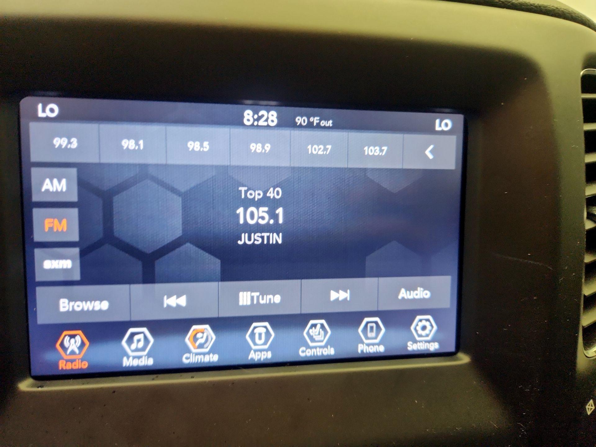 Thumbnail: 2020 Jeep Compass - 15