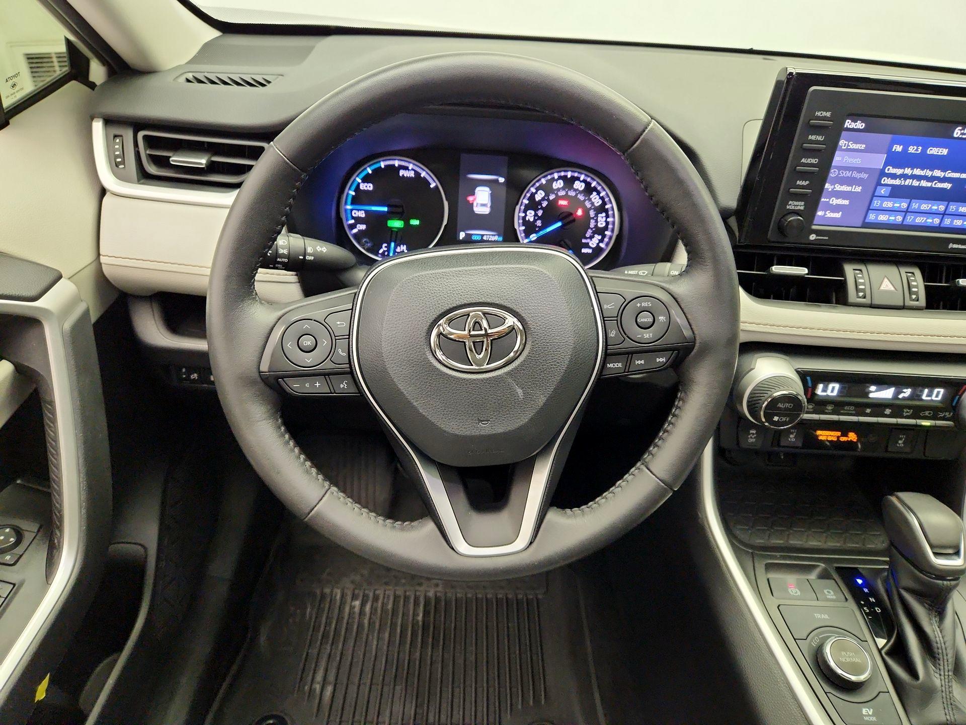 Thumbnail: 2022 Toyota RAV4 - 10