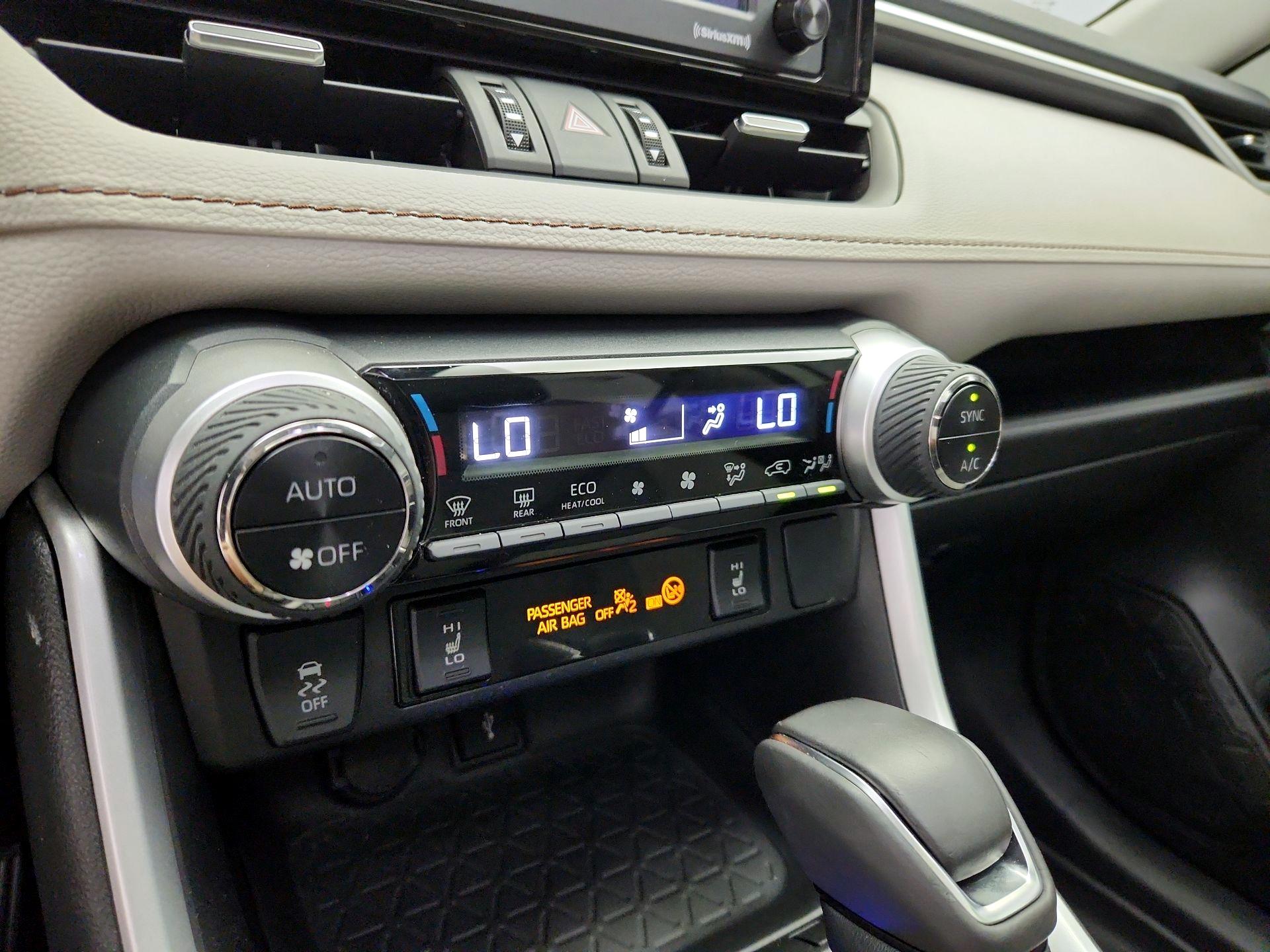 Thumbnail: 2022 Toyota RAV4 - 16