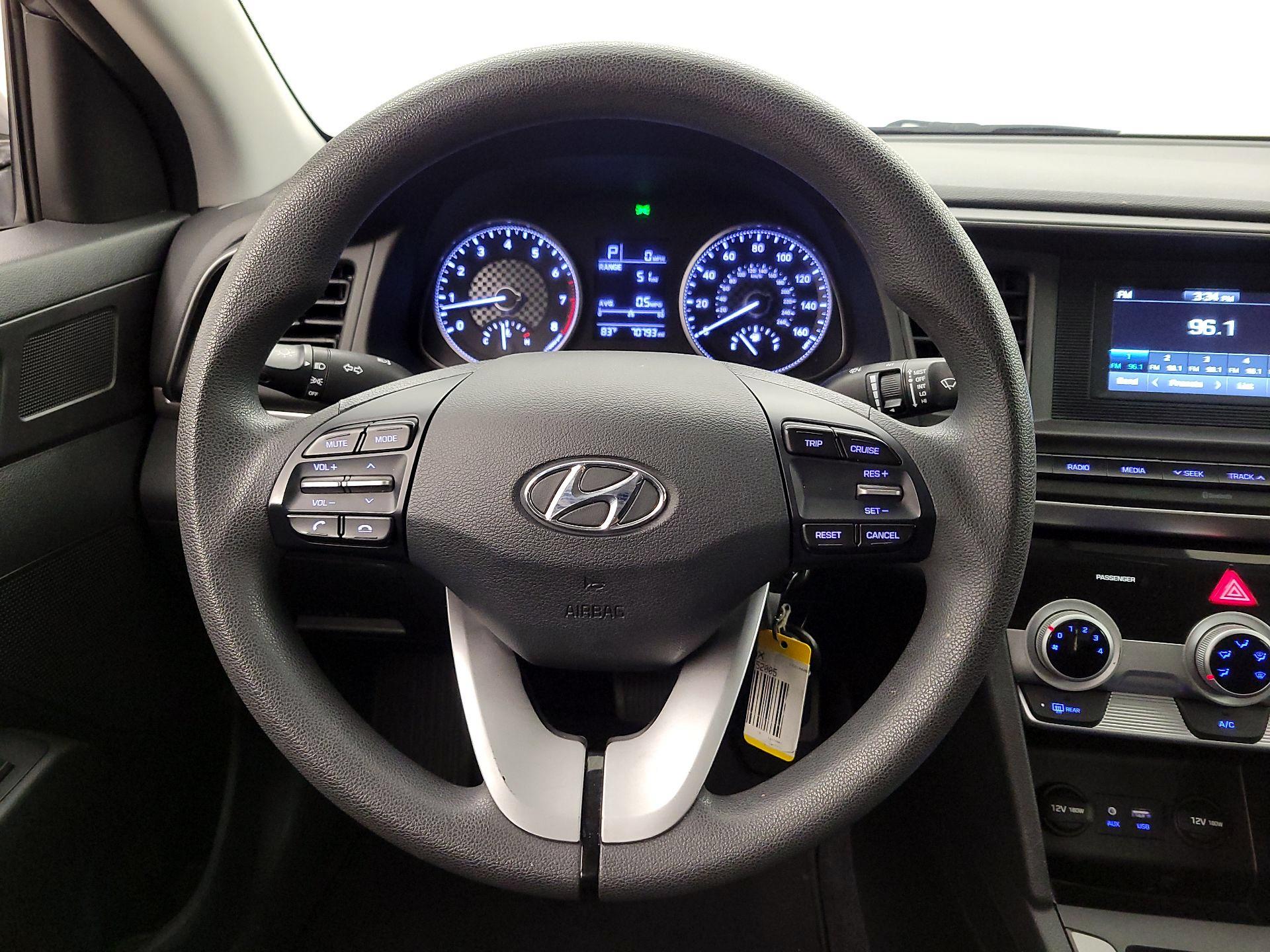 Thumbnail: 2019 Hyundai Elantra - 10