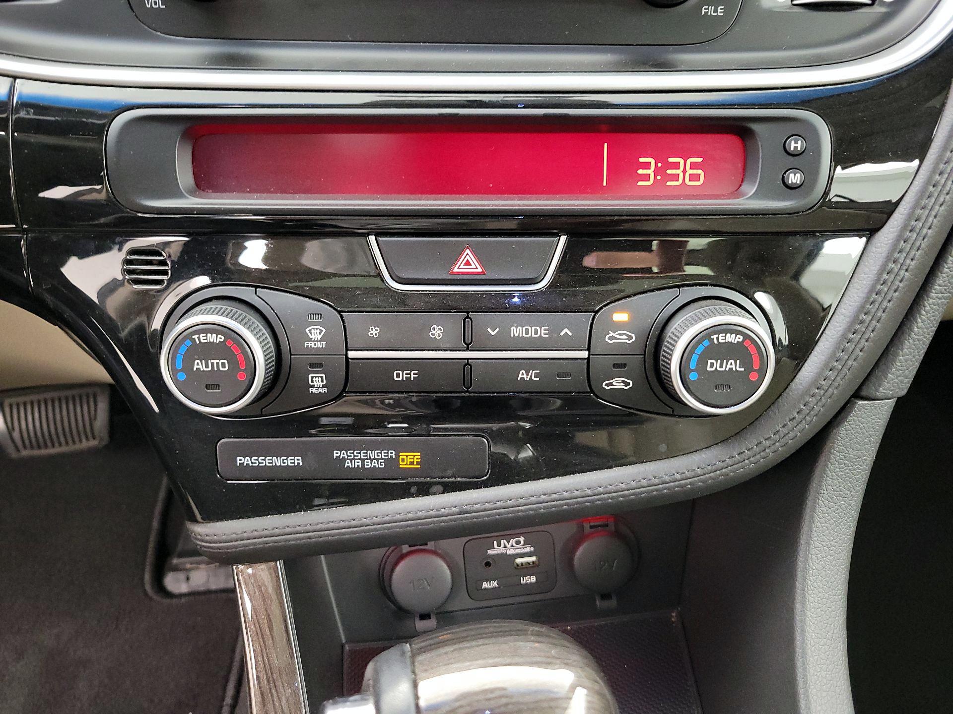 Thumbnail: 2015 Kia Optima - 16