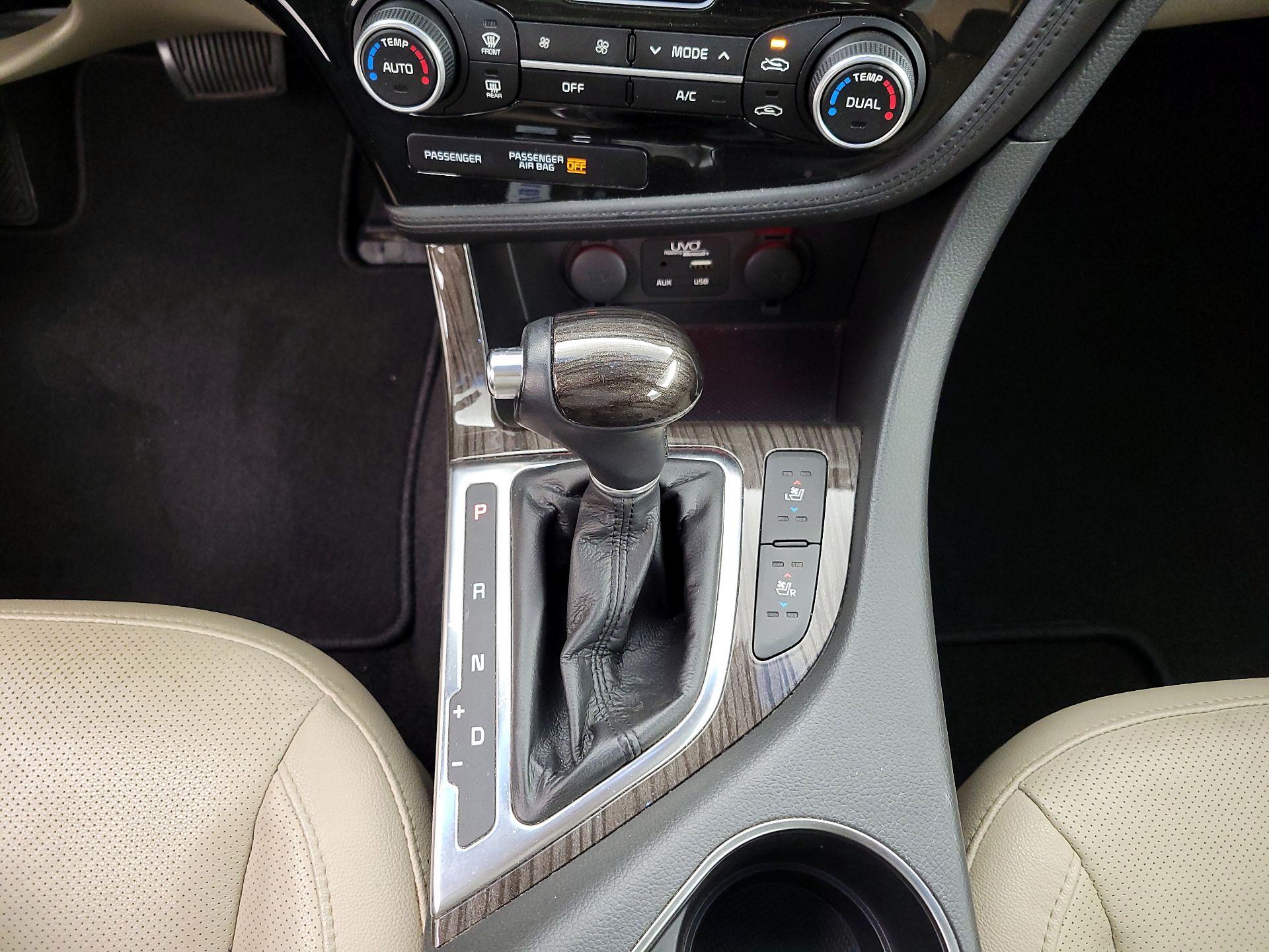 Thumbnail: 2015 Kia Optima - 17