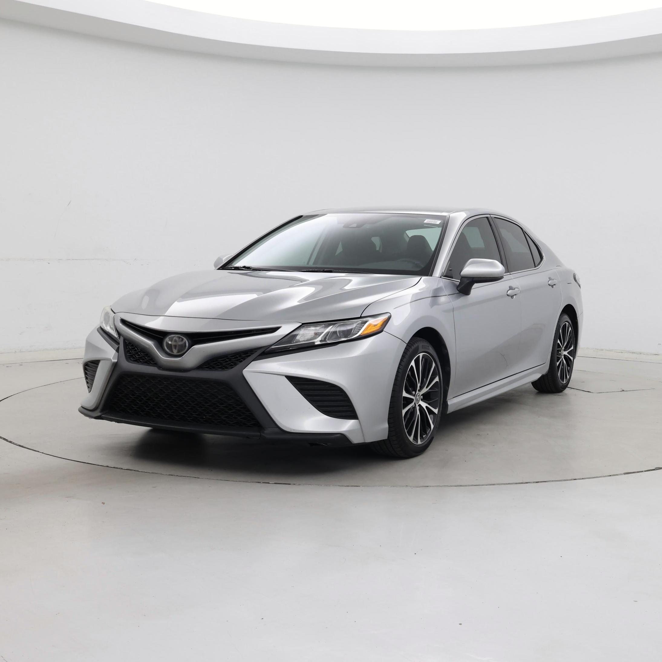 Thumbnail: 2020 Toyota Camry - 4