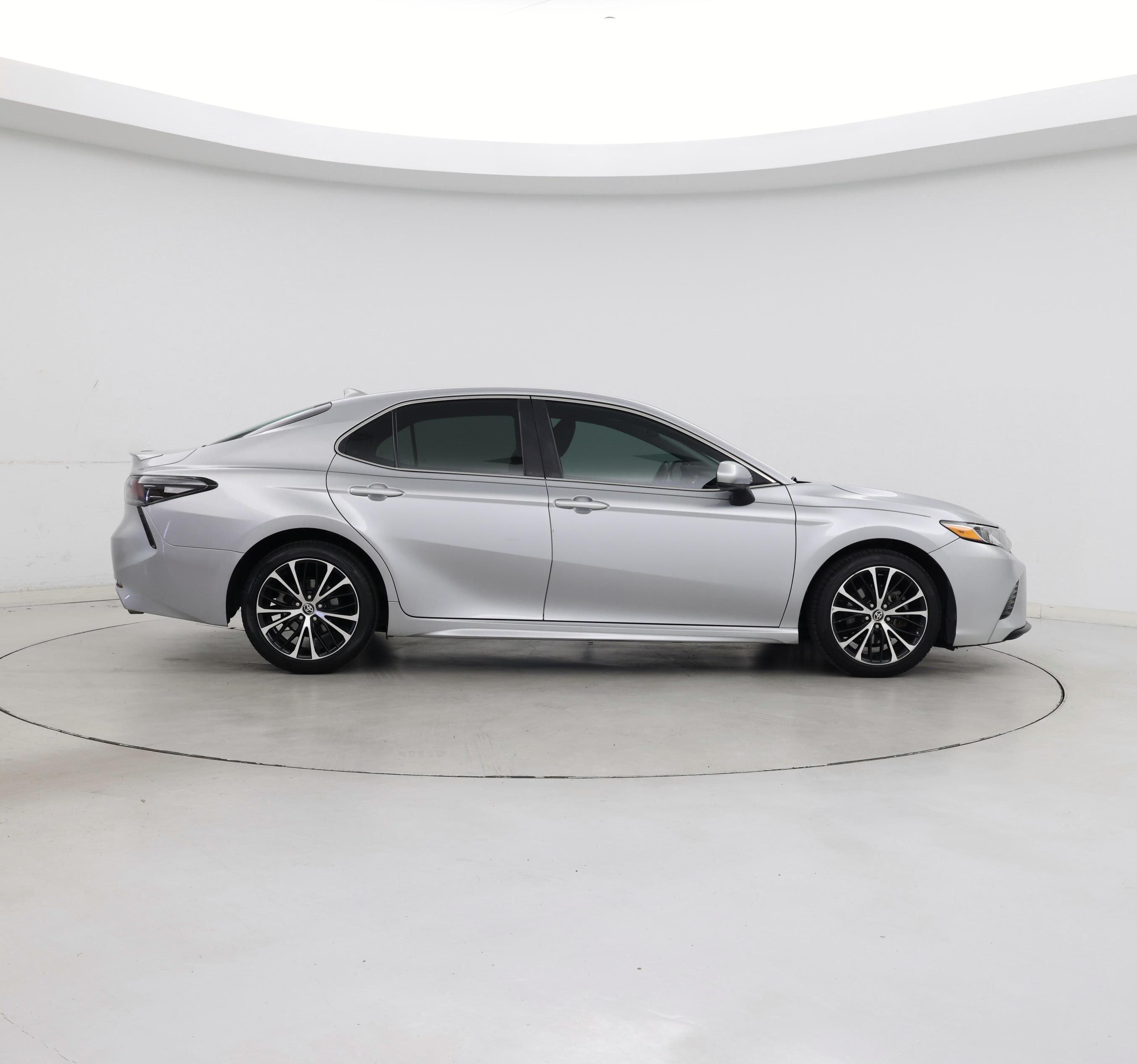 Thumbnail: 2020 Toyota Camry - 7