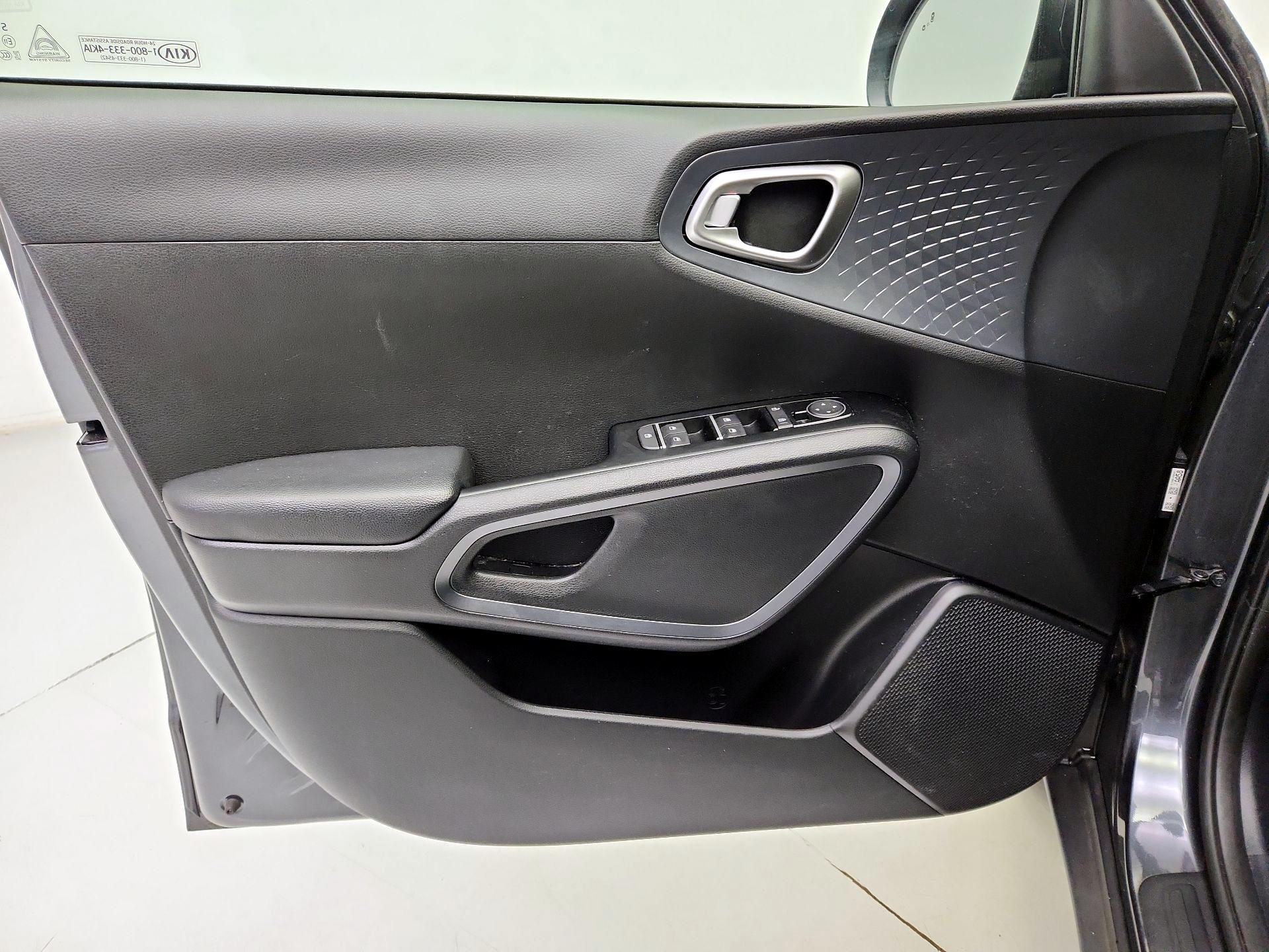 Thumbnail: 2020 Kia Soul - 12