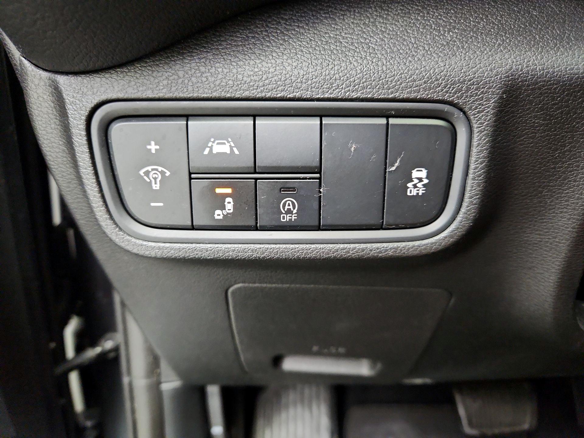 Thumbnail: 2020 Kia Soul - 13