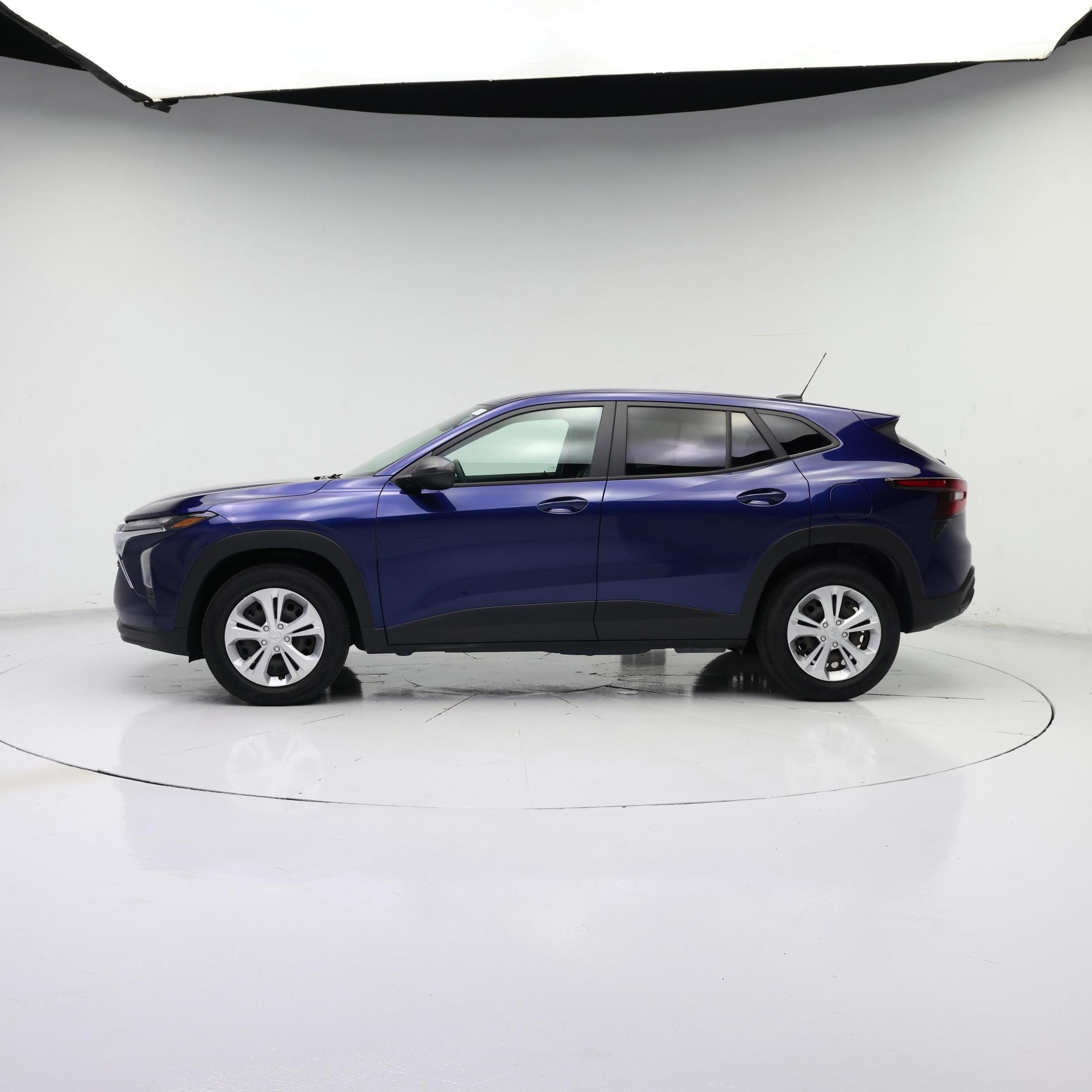 Thumbnail: 2024 Chevrolet Trax - 3