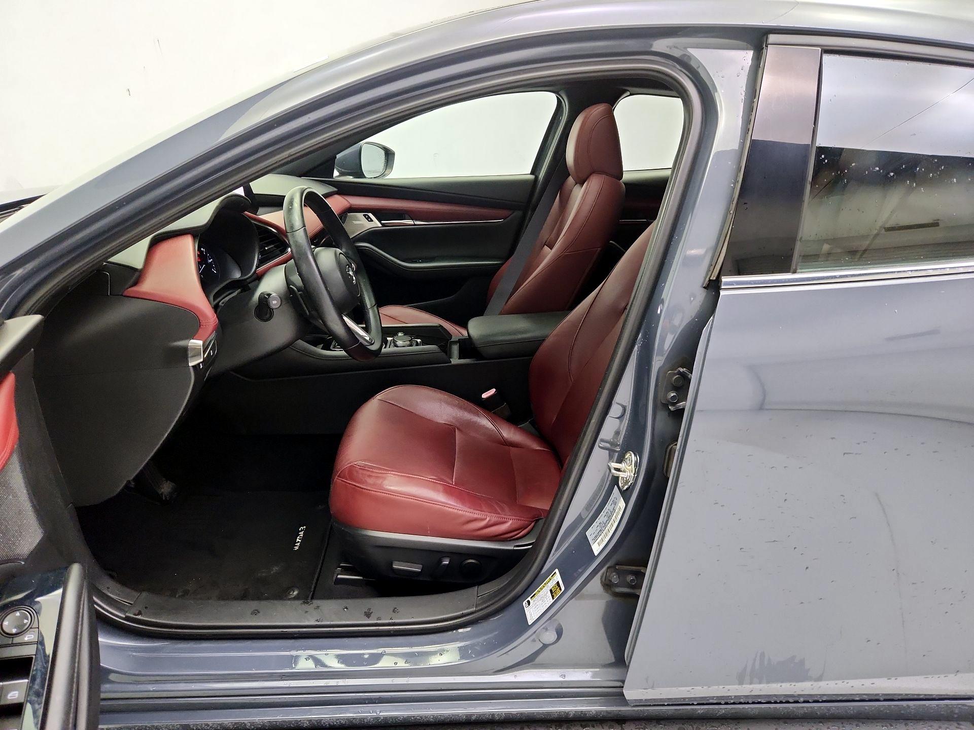 Thumbnail: 2021 Mazda Mazda3 - 11