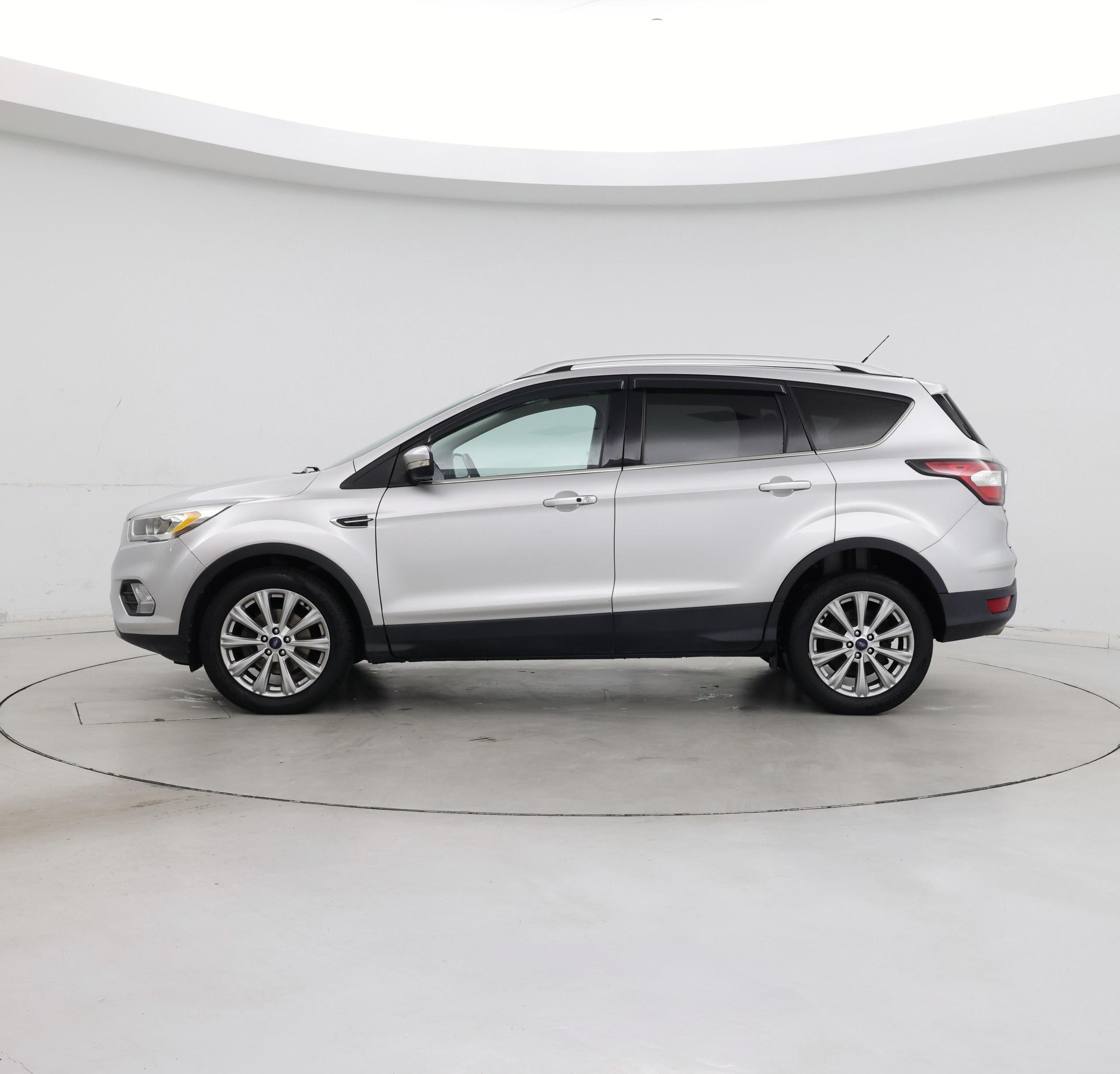 Thumbnail: 2017 Ford Escape - 3